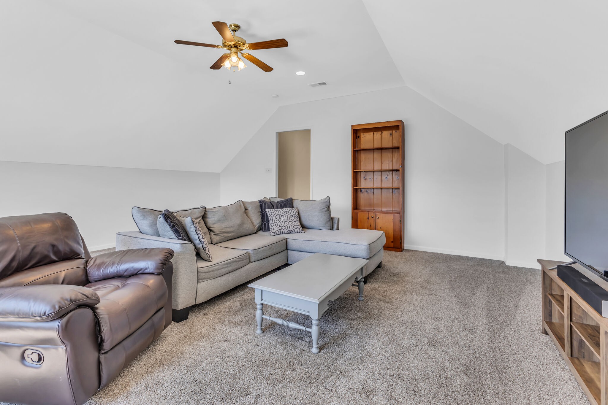 604 Waterway Ct