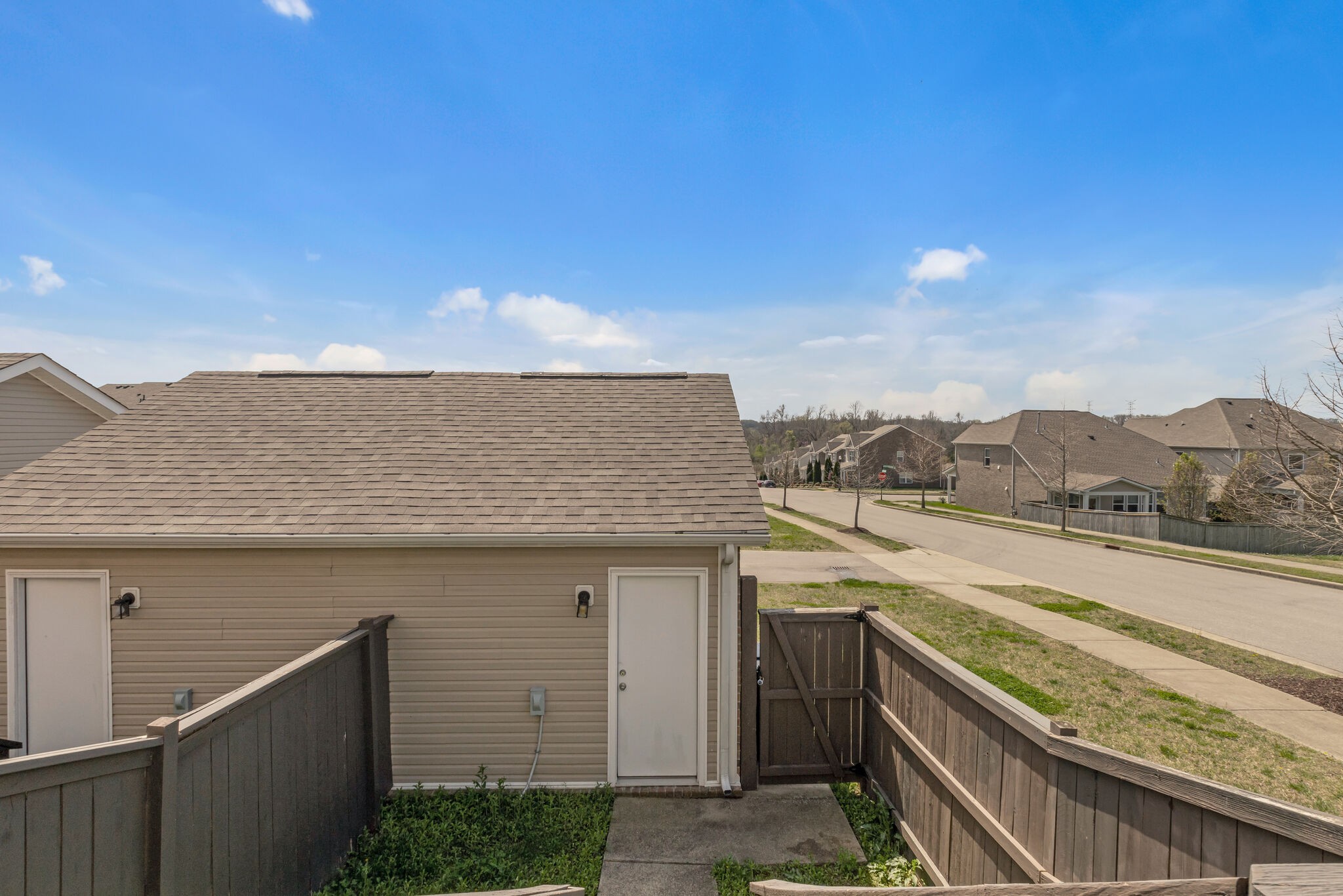 2043 Hickory Brook Dr