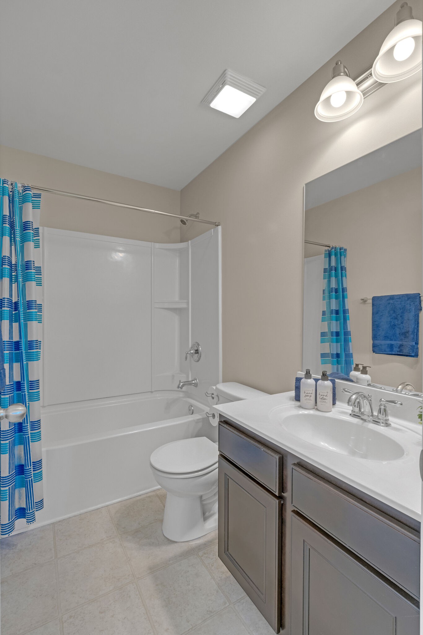 2043 Hickory Brook Dr