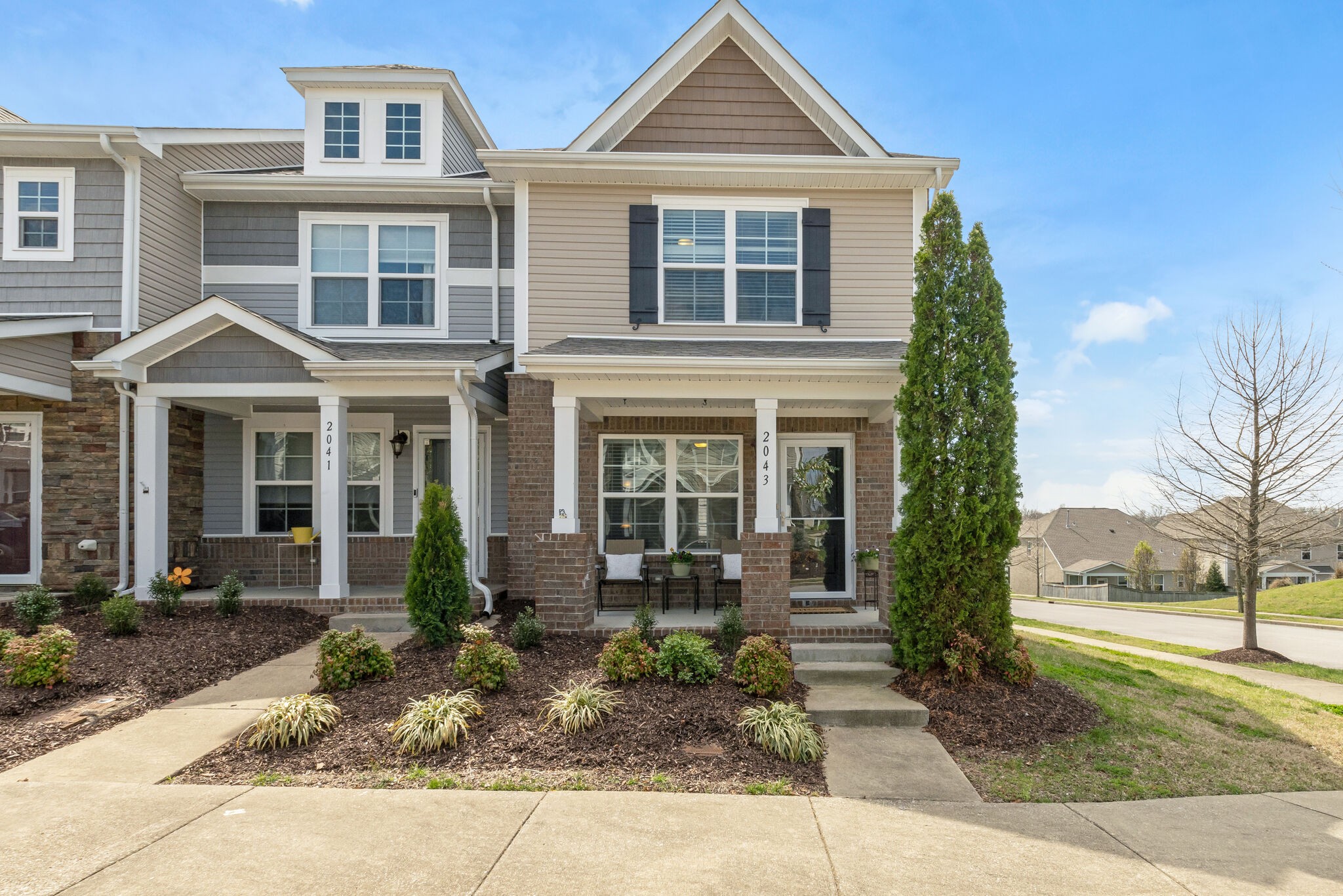 2043 Hickory Brook Dr
