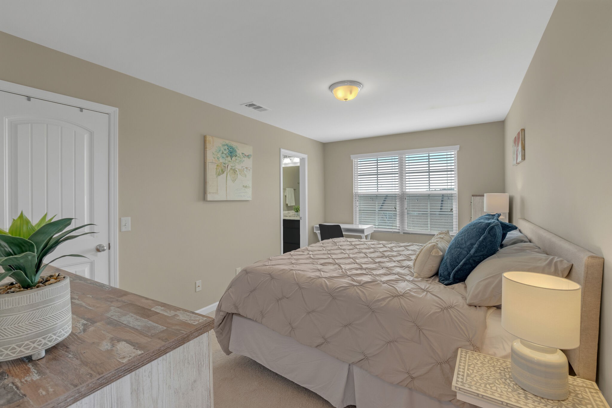 2043 Hickory Brook Dr