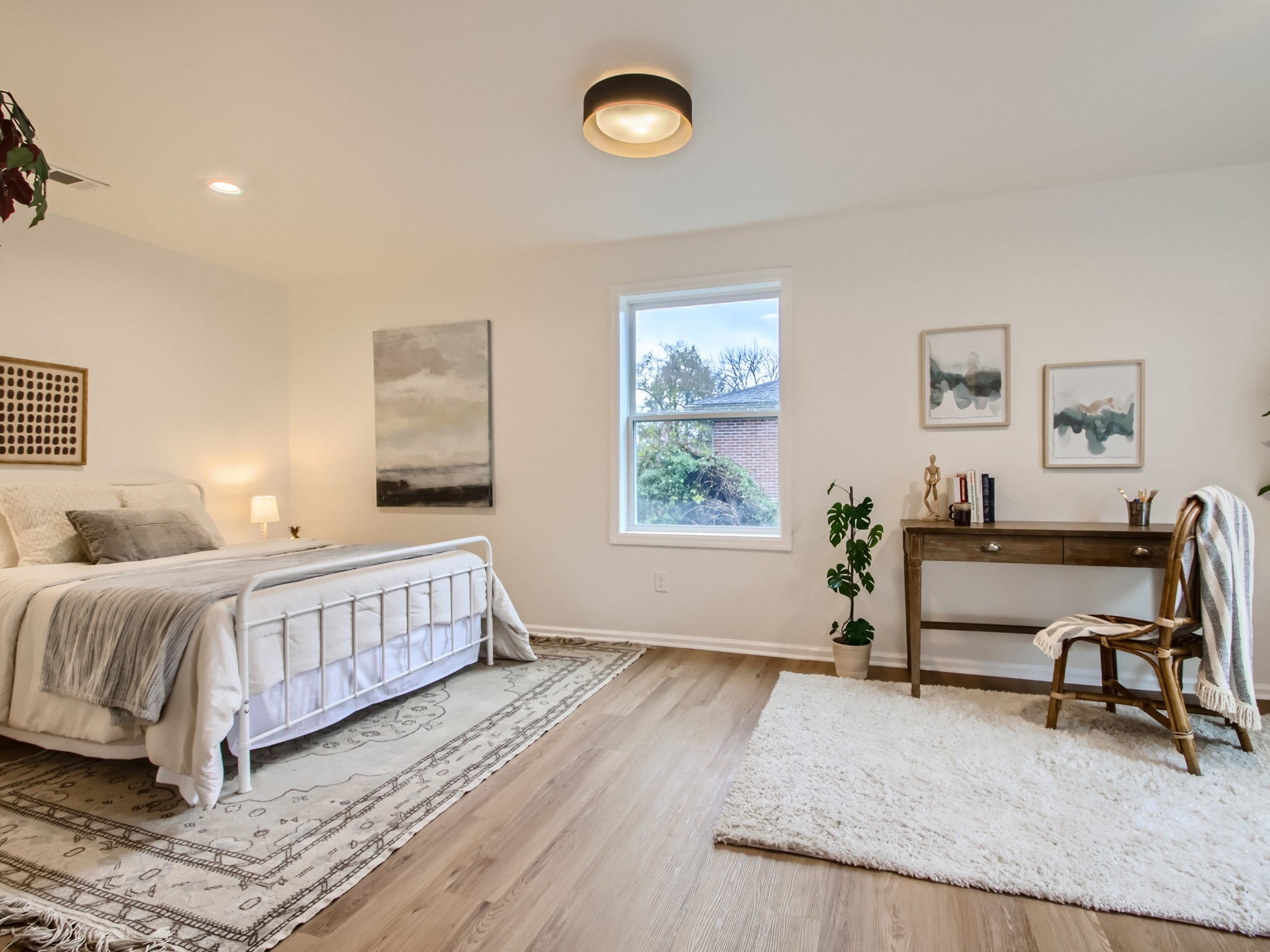 116 W Meade Dr