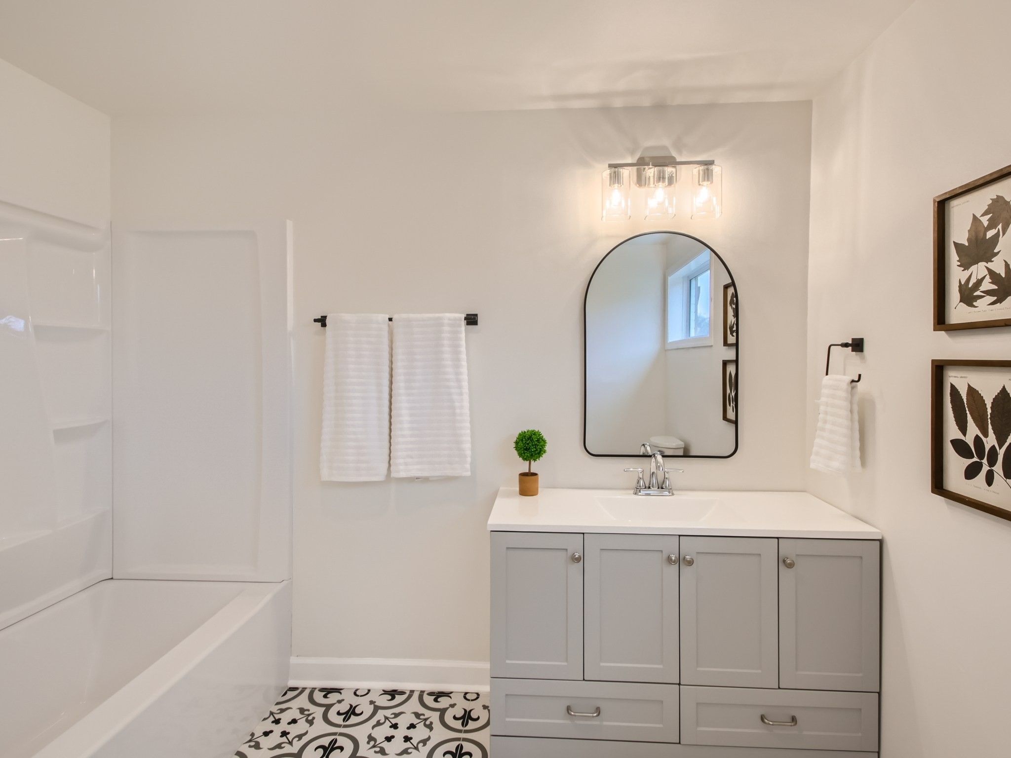 116 W Meade Dr