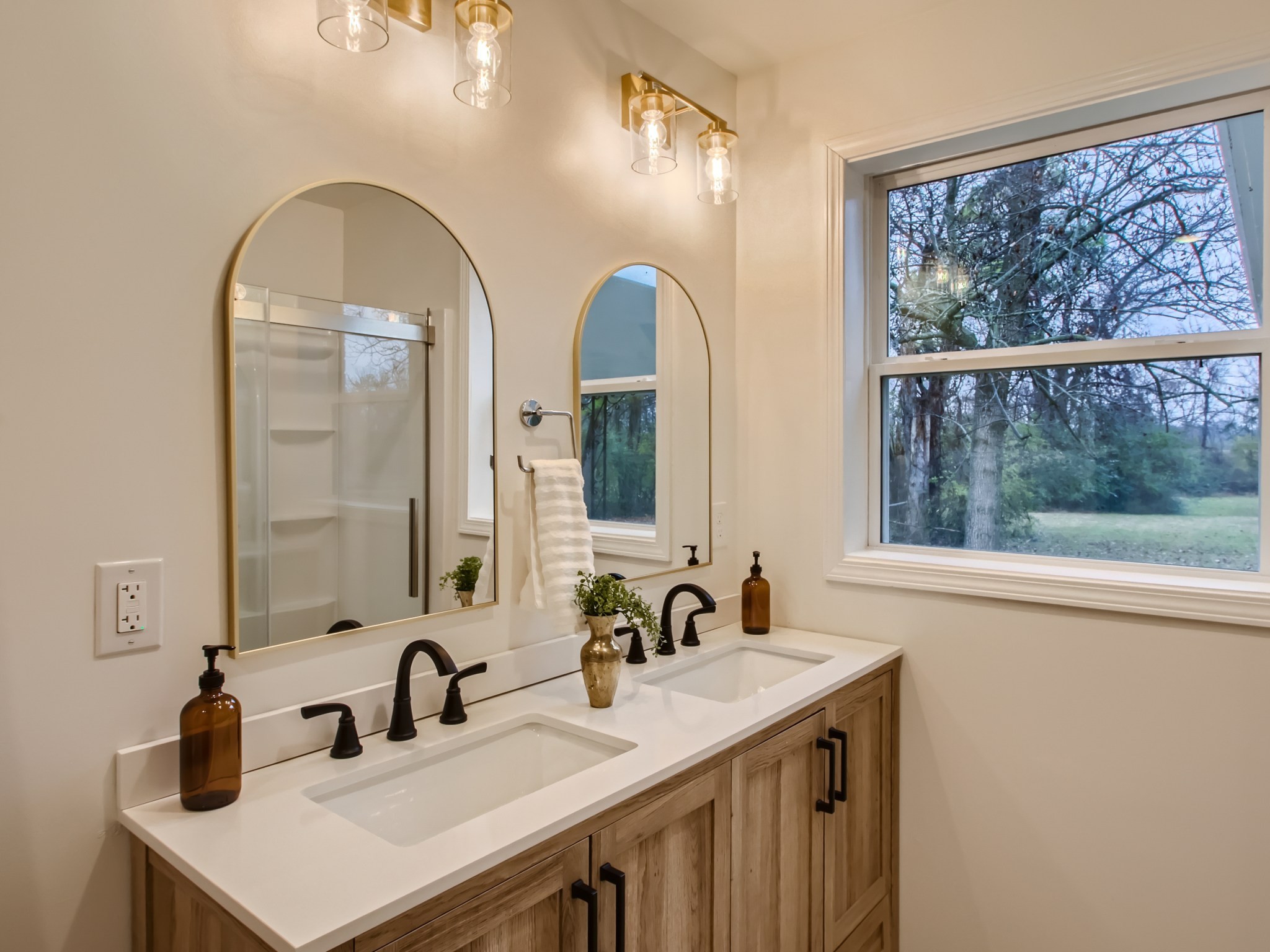 116 W Meade Dr