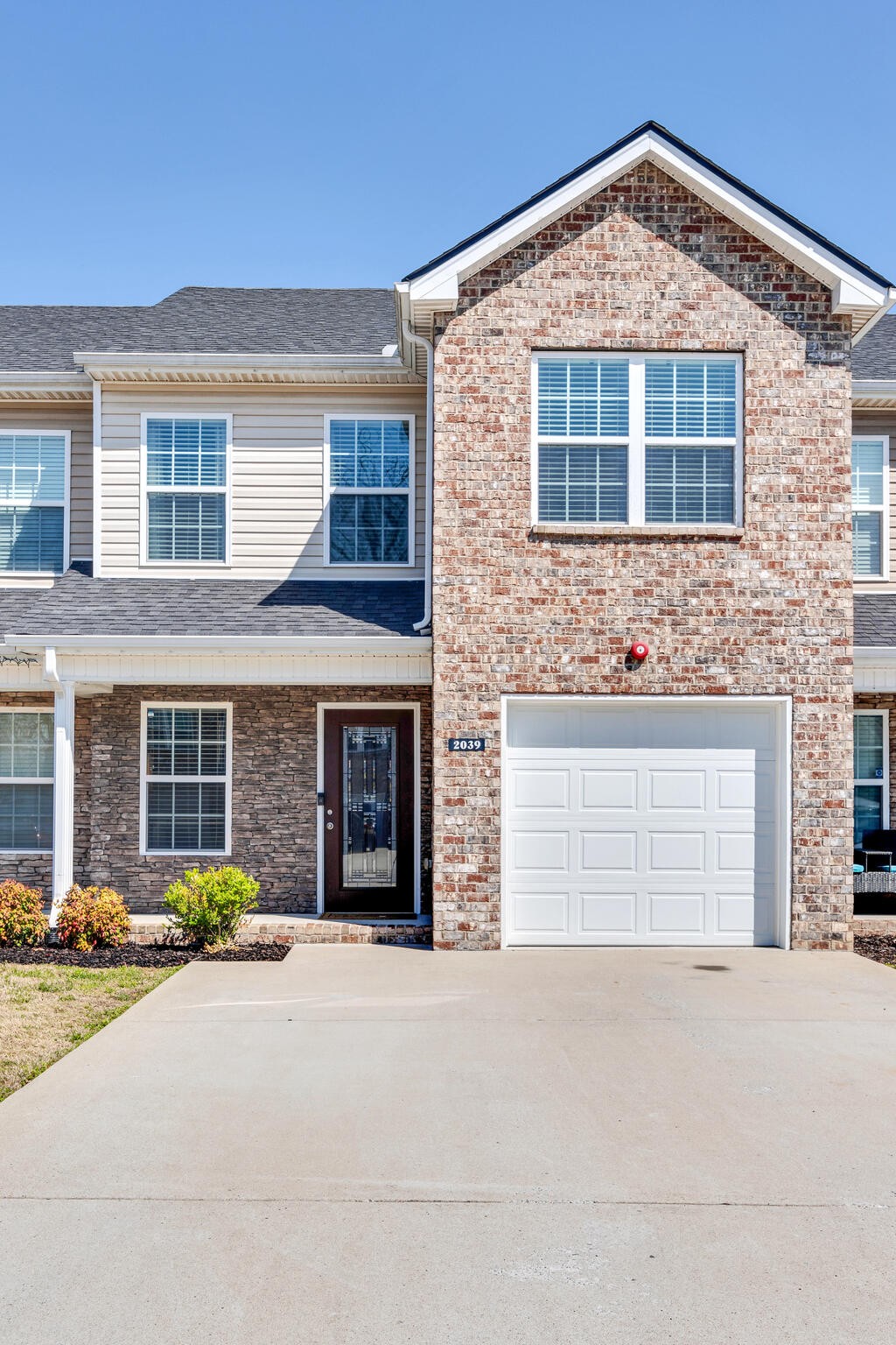 2039 Downstream Dr Unit: 32