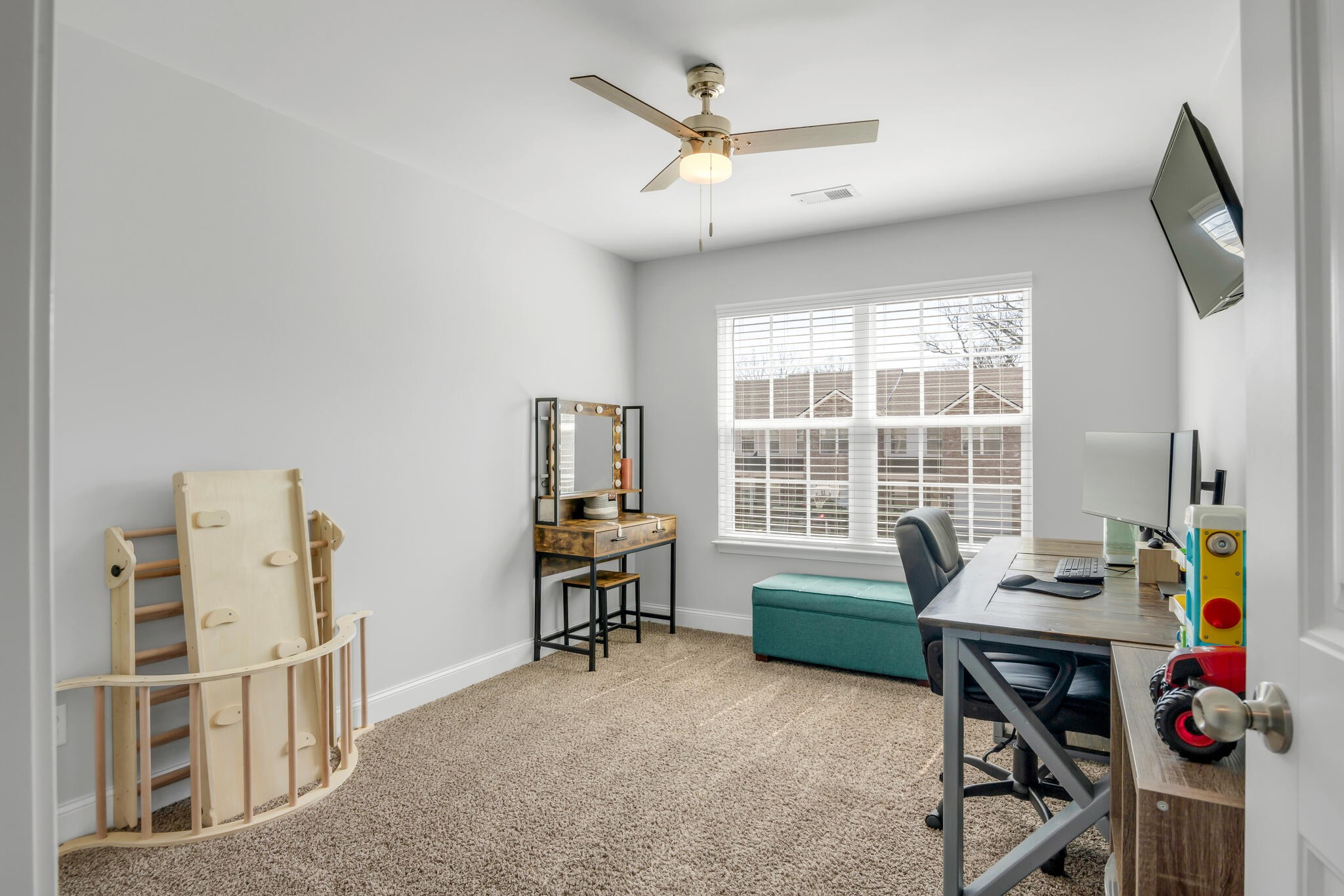 2039 Downstream Dr Unit: 32