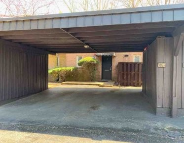 698 Timber Ln