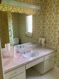 698 Timber Ln