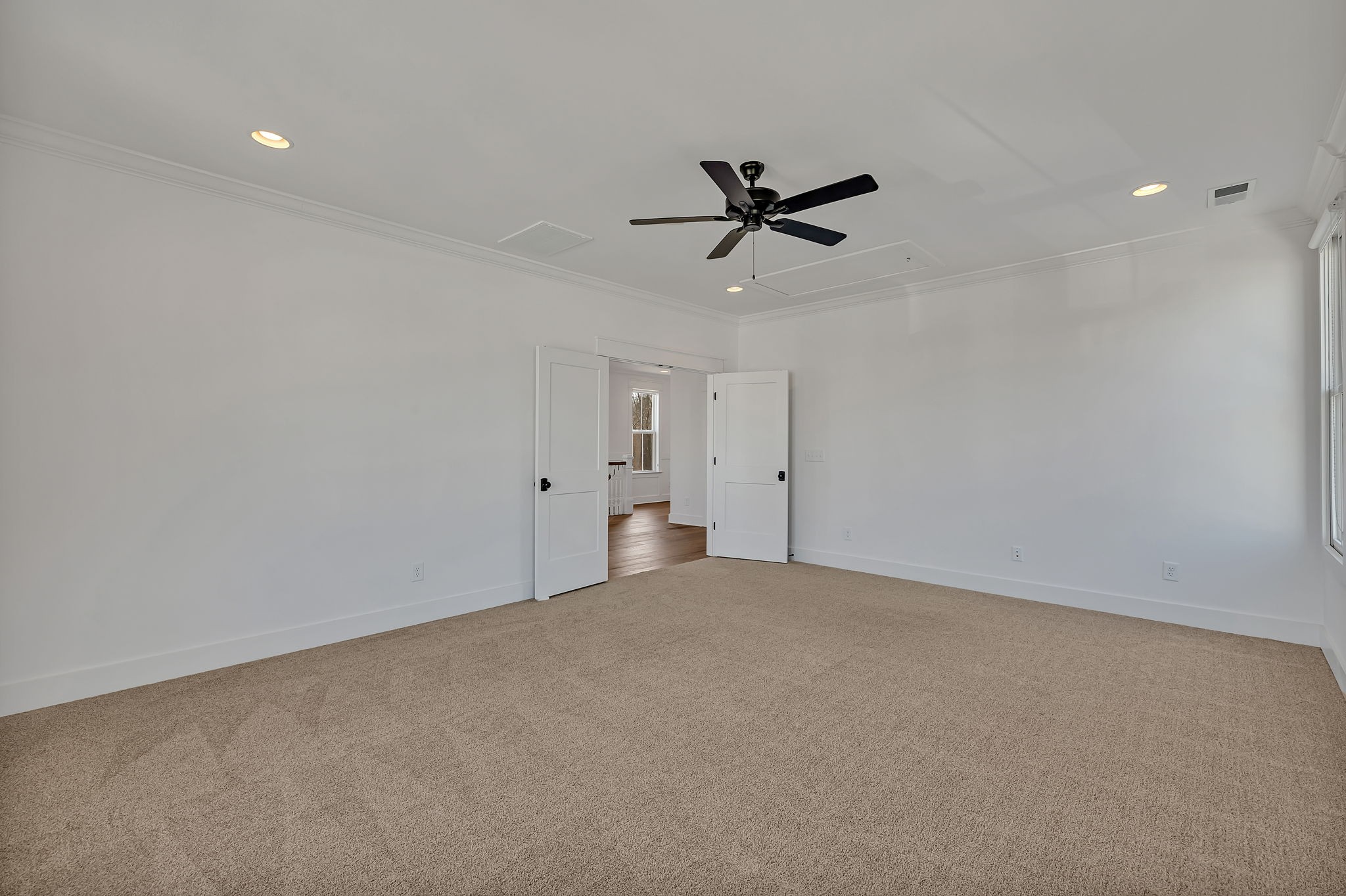 395 Stephens Valley Blvd