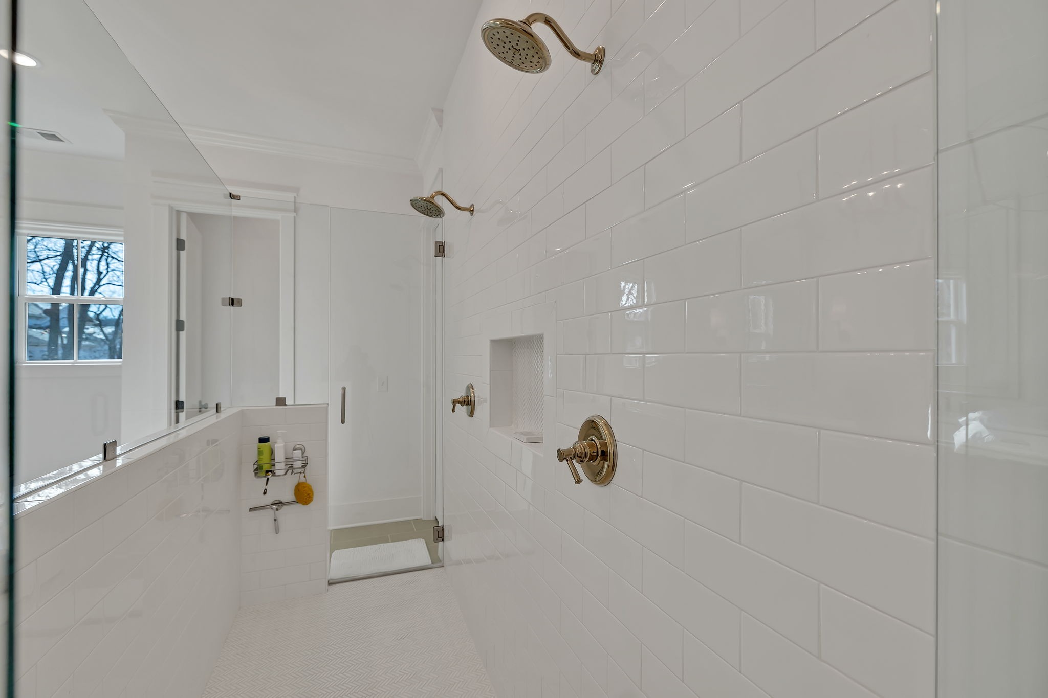 395 Stephens Valley Blvd