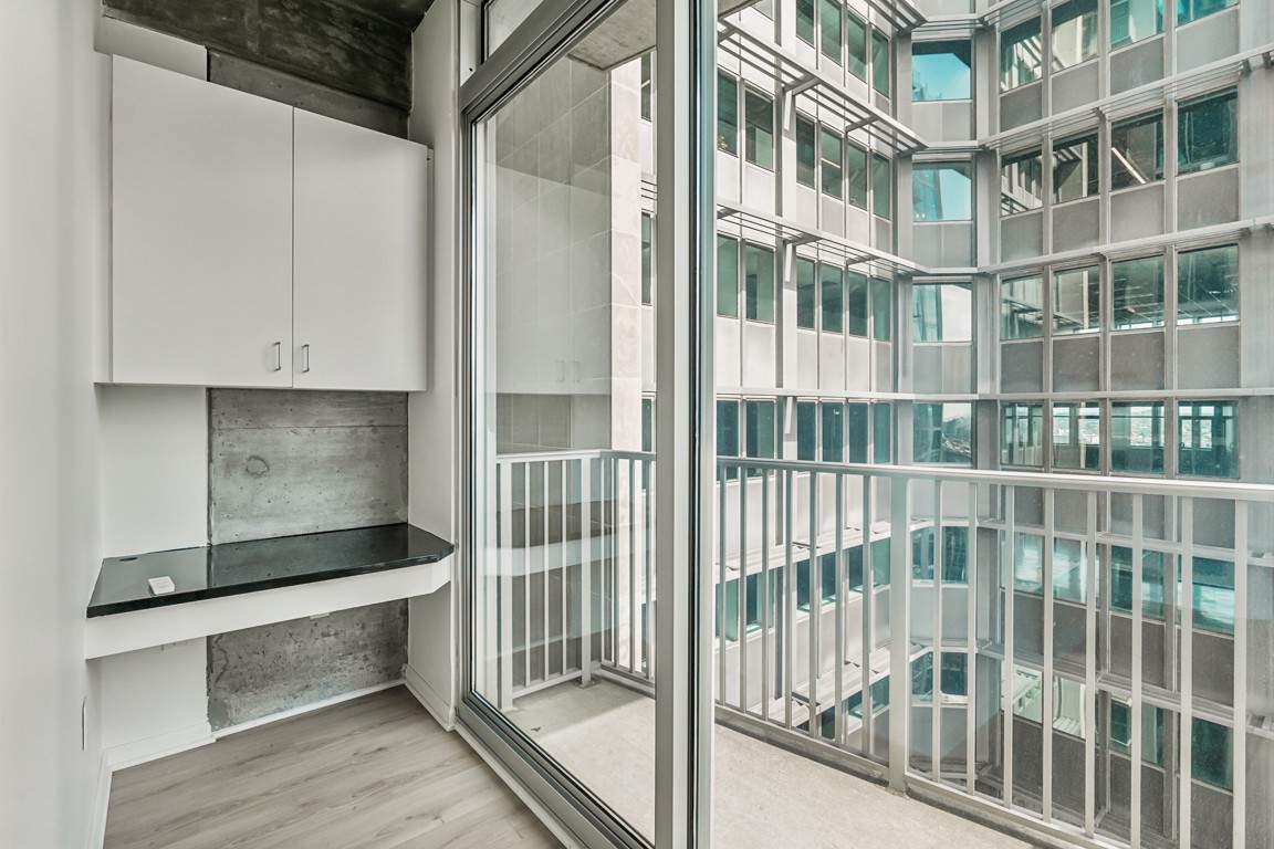415 Church St Unit: 2109