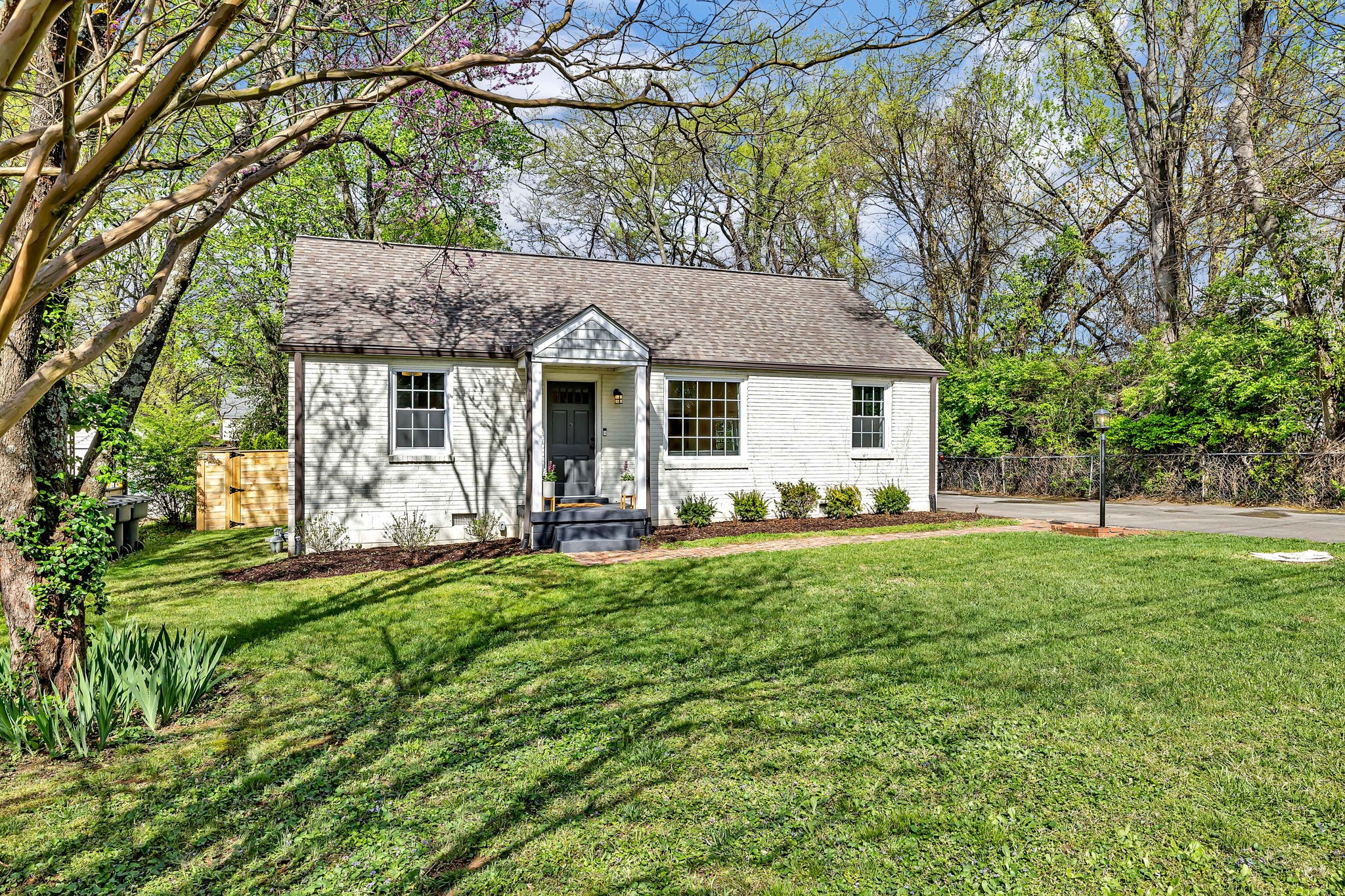 2903 Selena Dr
