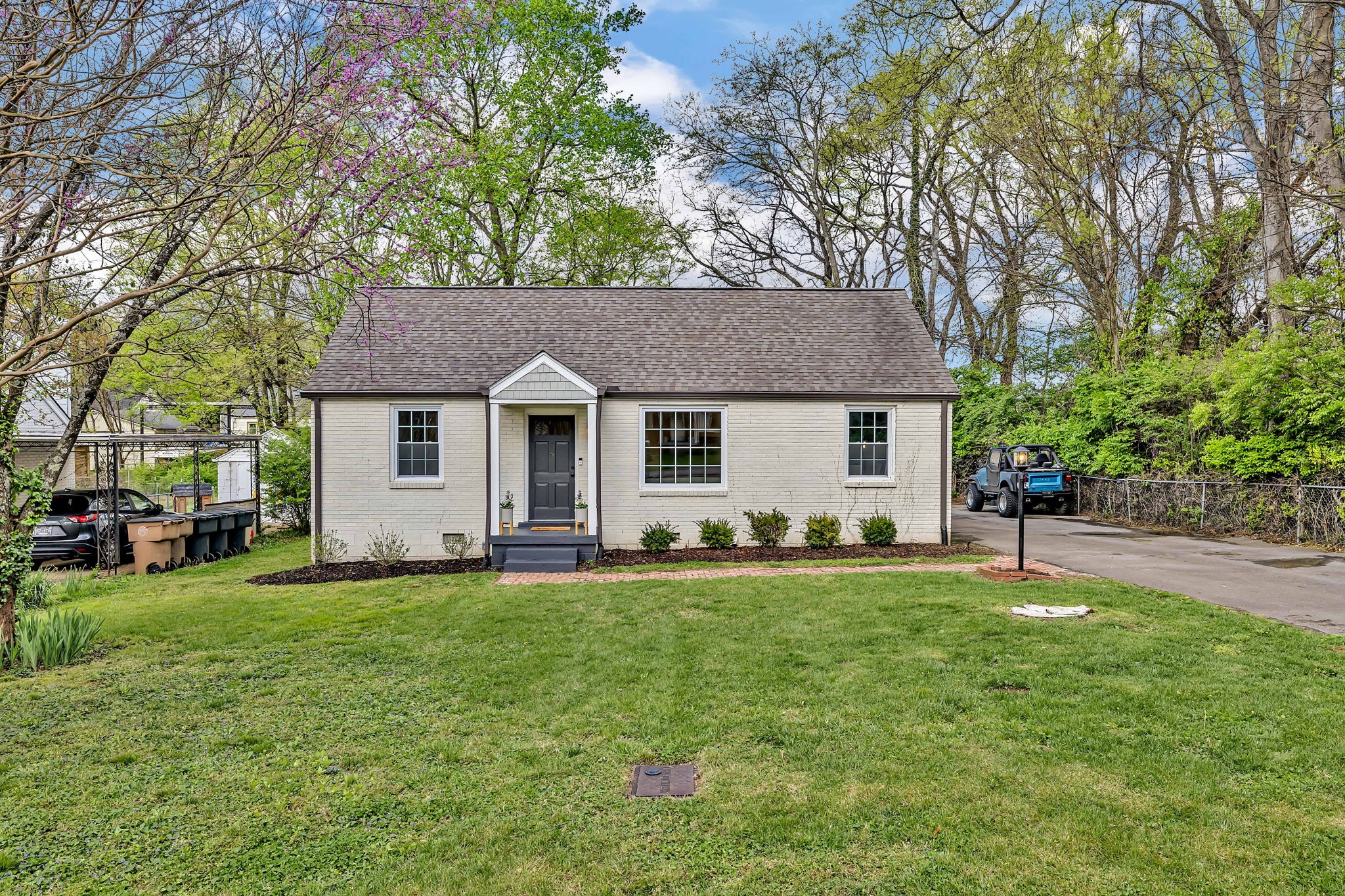 2903 Selena Dr