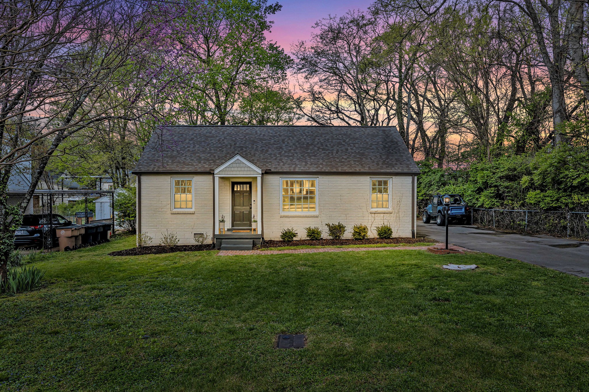 2903 Selena Dr