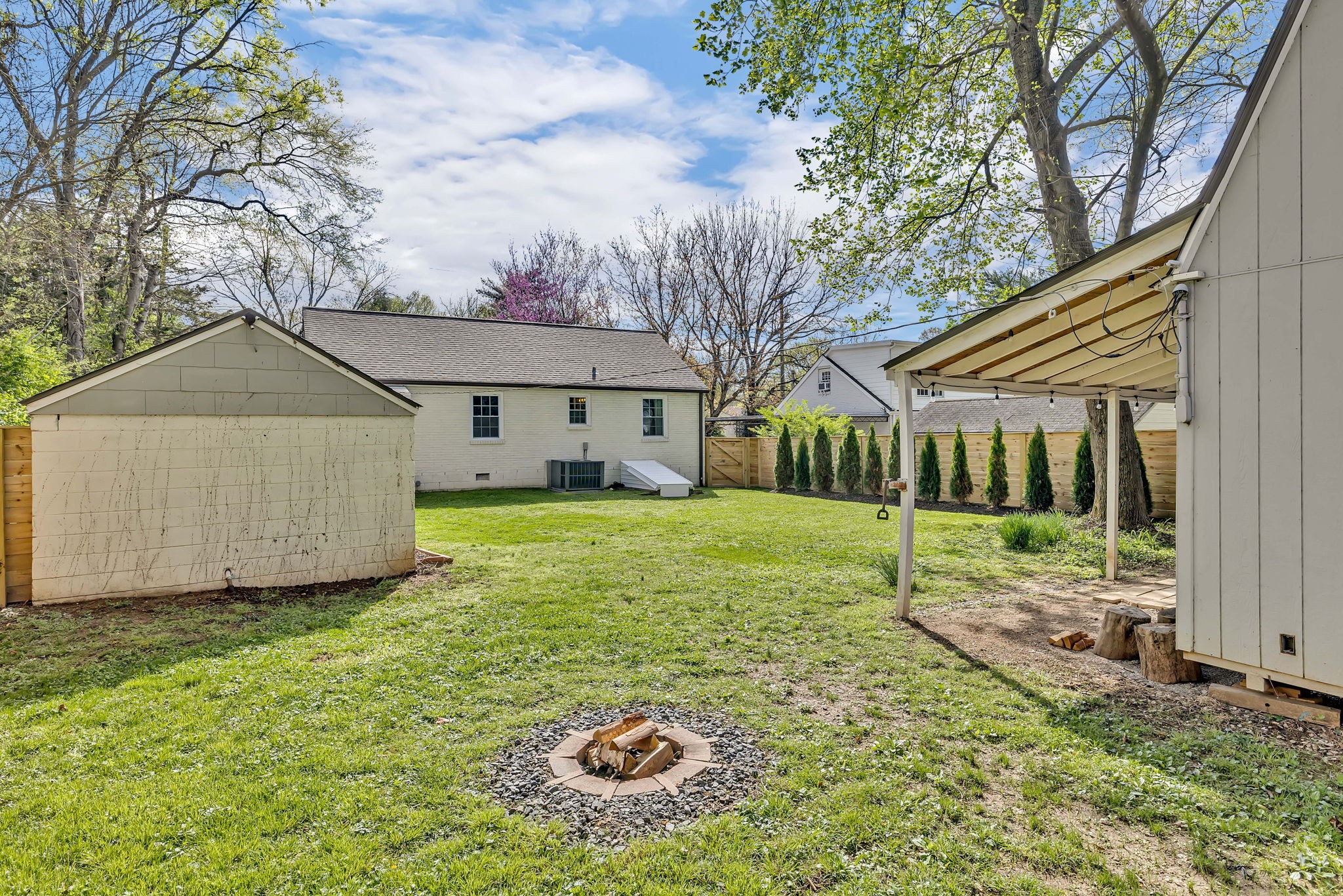 2903 Selena Dr