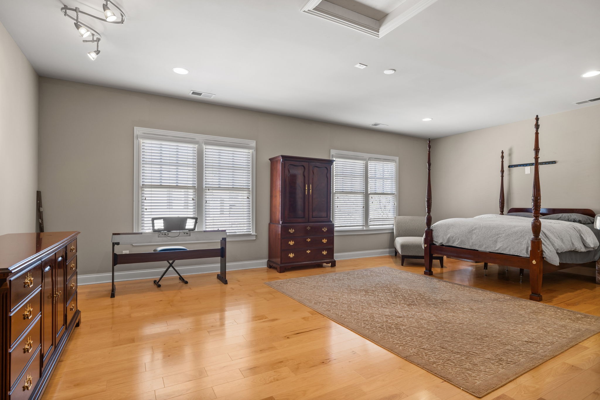 540 Pearre Springs Way