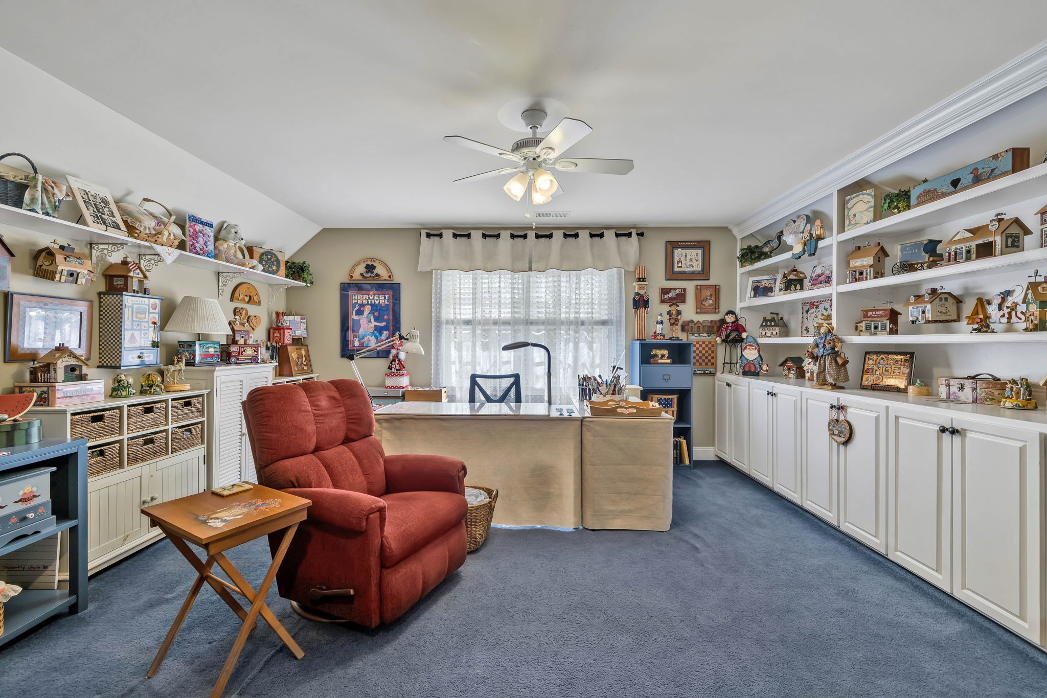 704 Pearre Springs Way