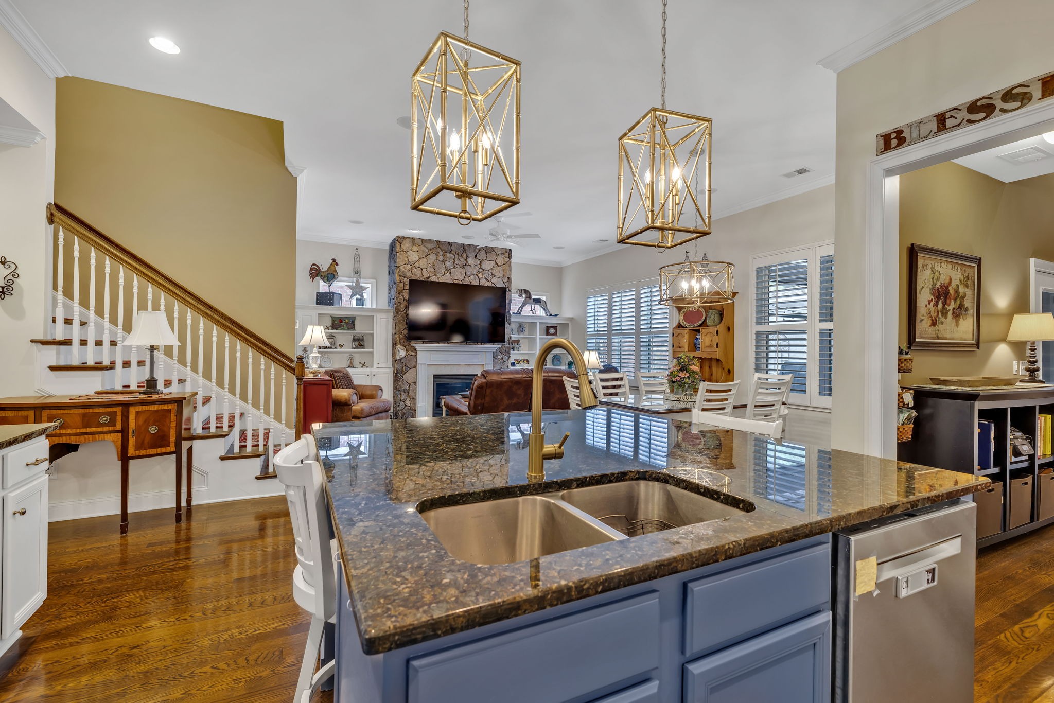 704 Pearre Springs Way