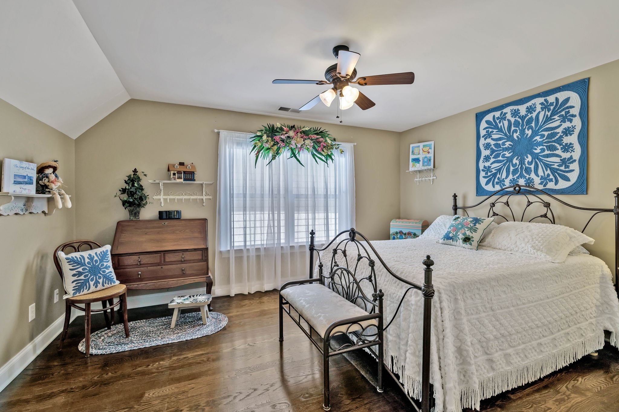 704 Pearre Springs Way