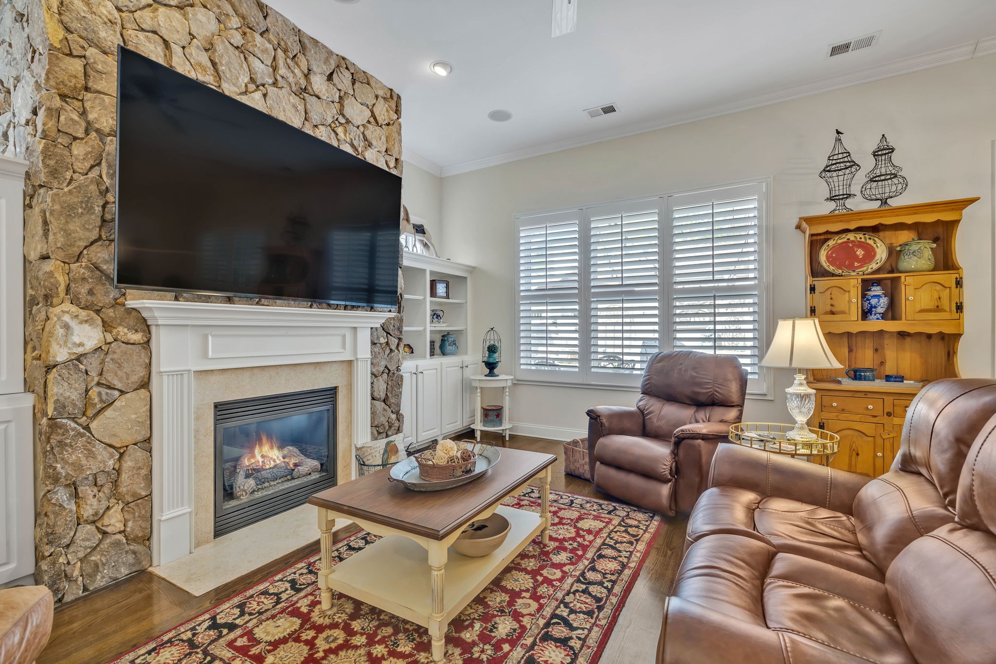 704 Pearre Springs Way