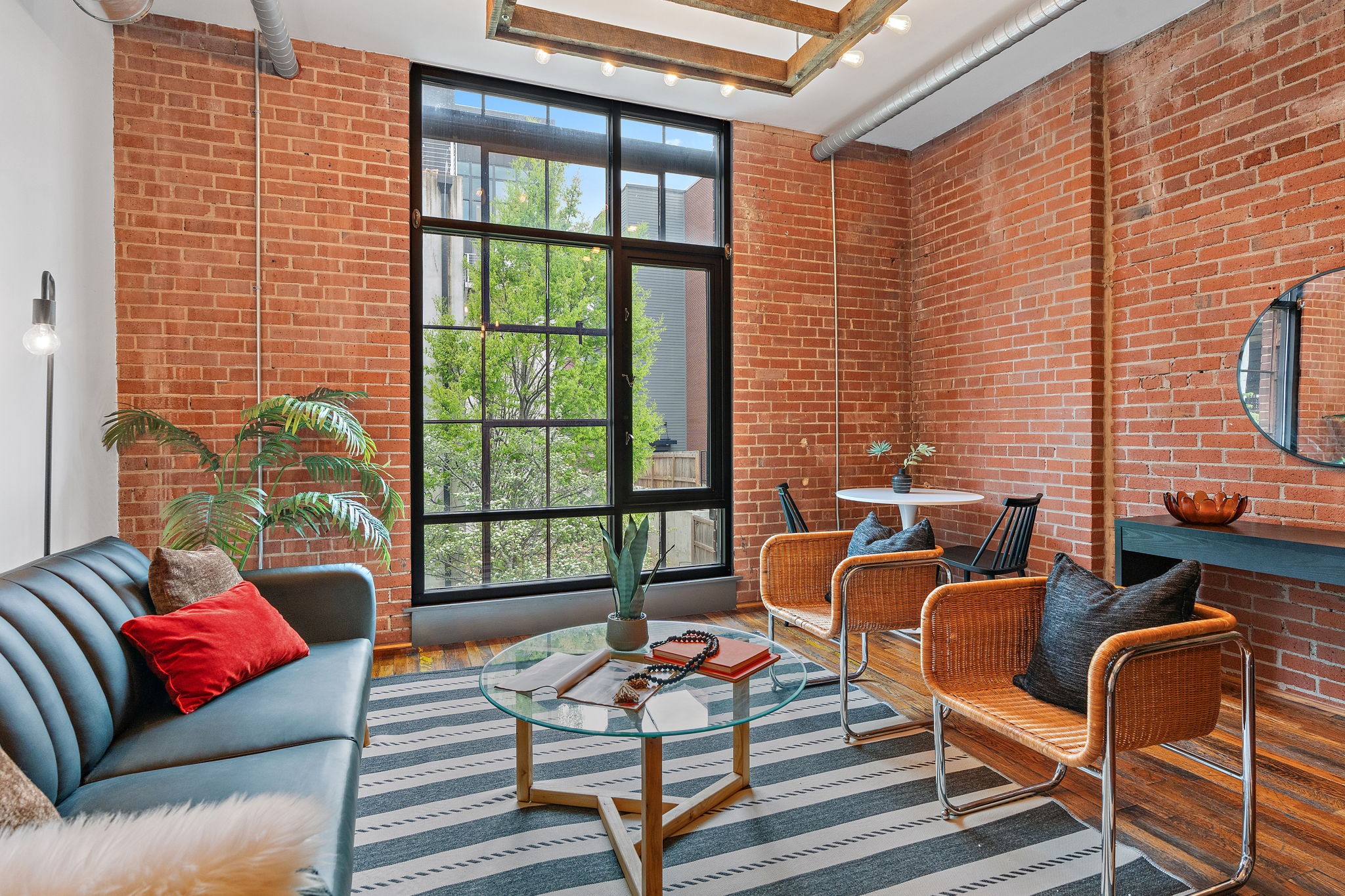 704 Taylor St Unit: 203