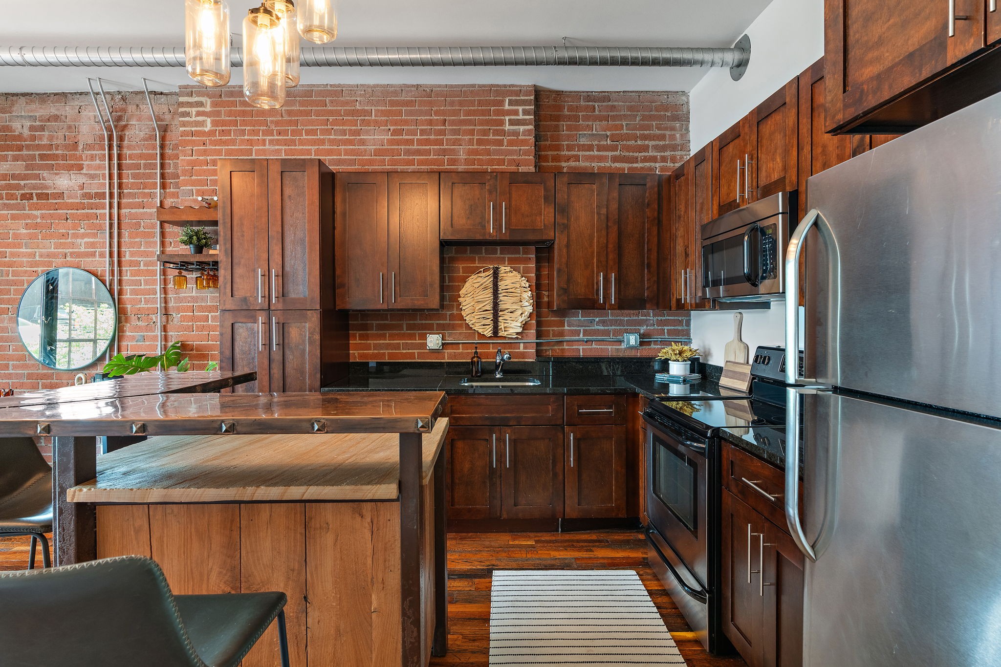 704 Taylor St Unit: 203