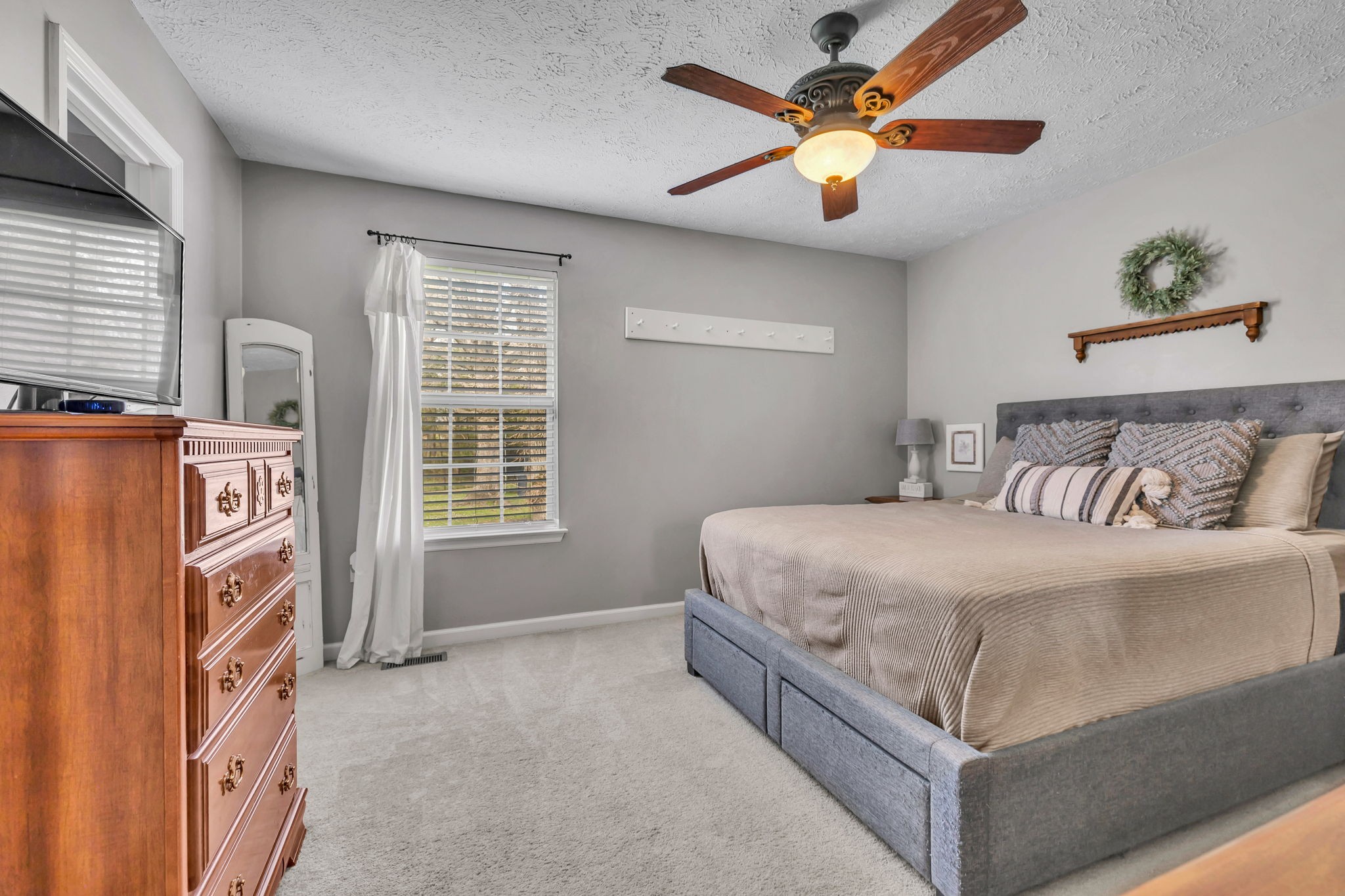 738 Eaglesham Drive