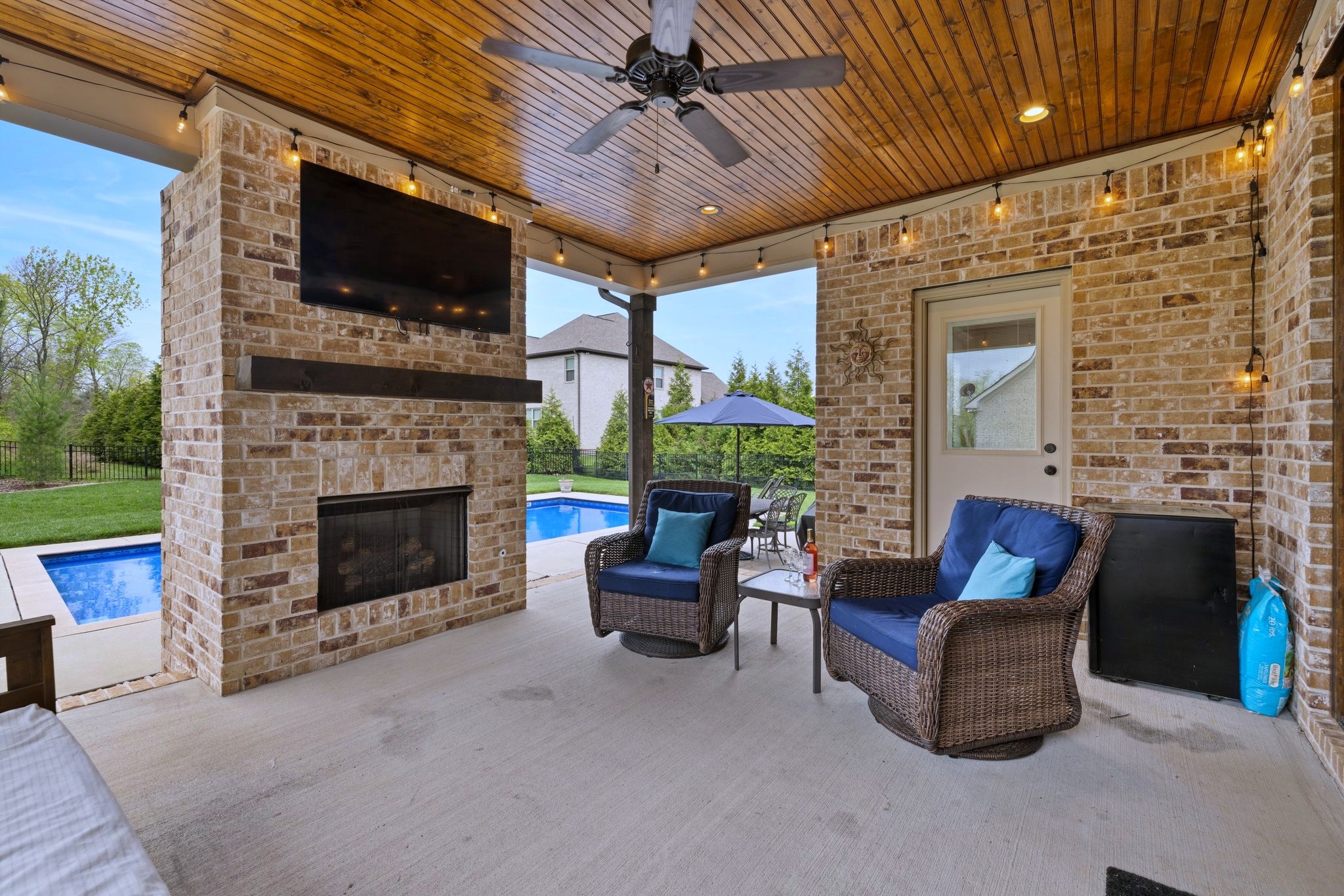 2061 Autumn Ridge Way