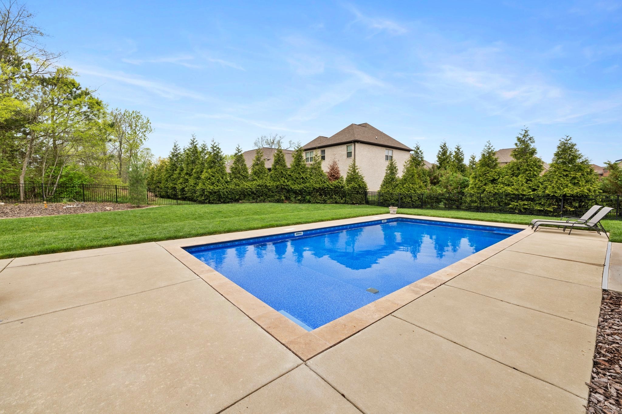 2061 Autumn Ridge Way