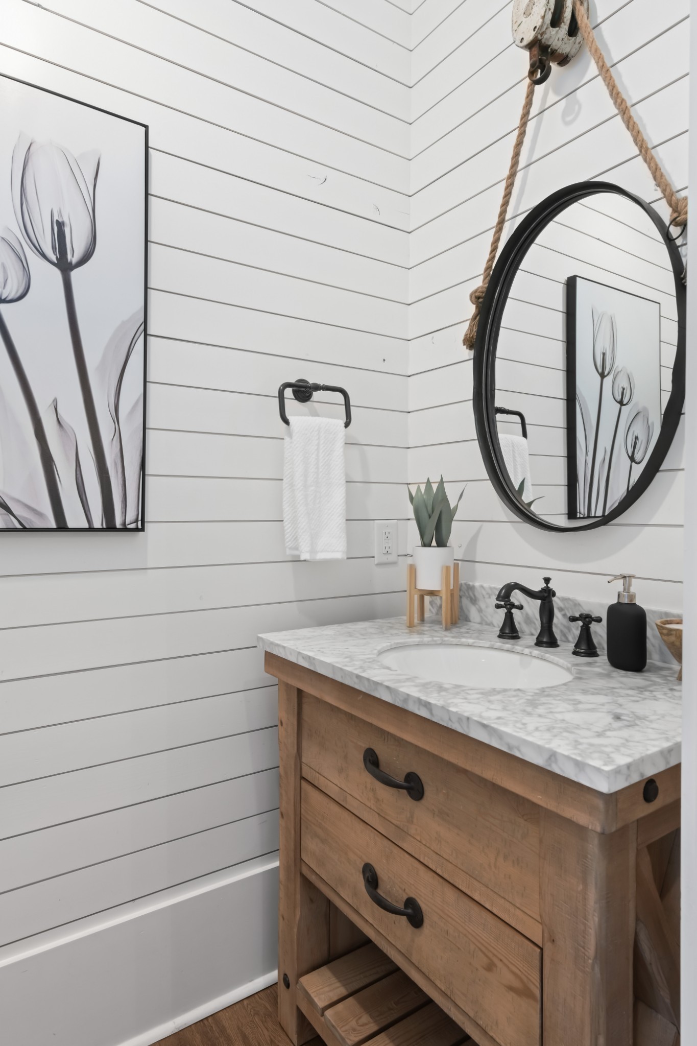 1400 Montmorenci Pass