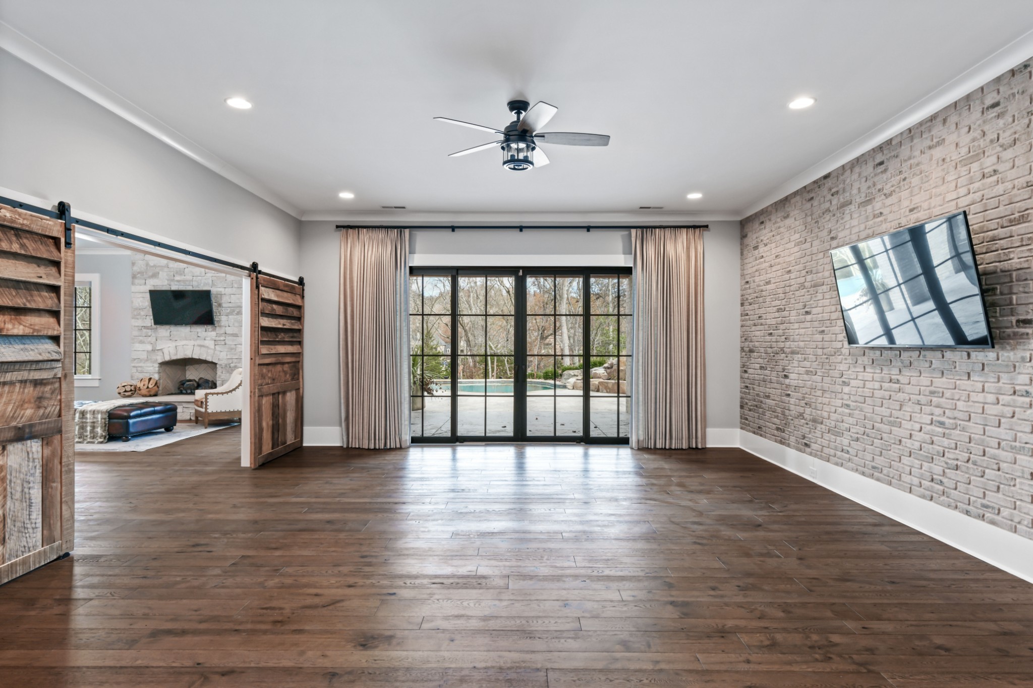 1400 Montmorenci Pass