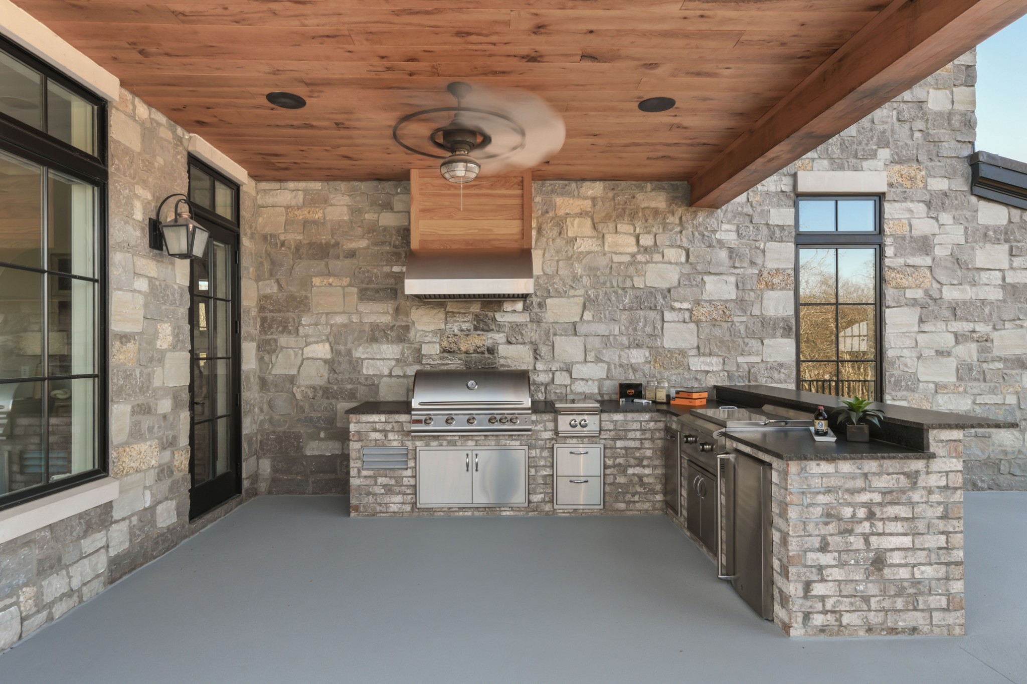 1400 Montmorenci Pass