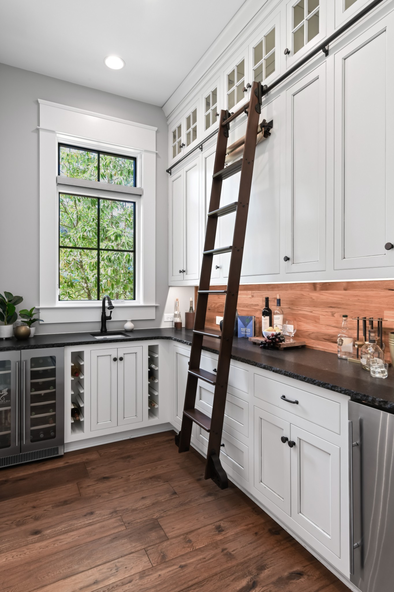 1400 Montmorenci Pass