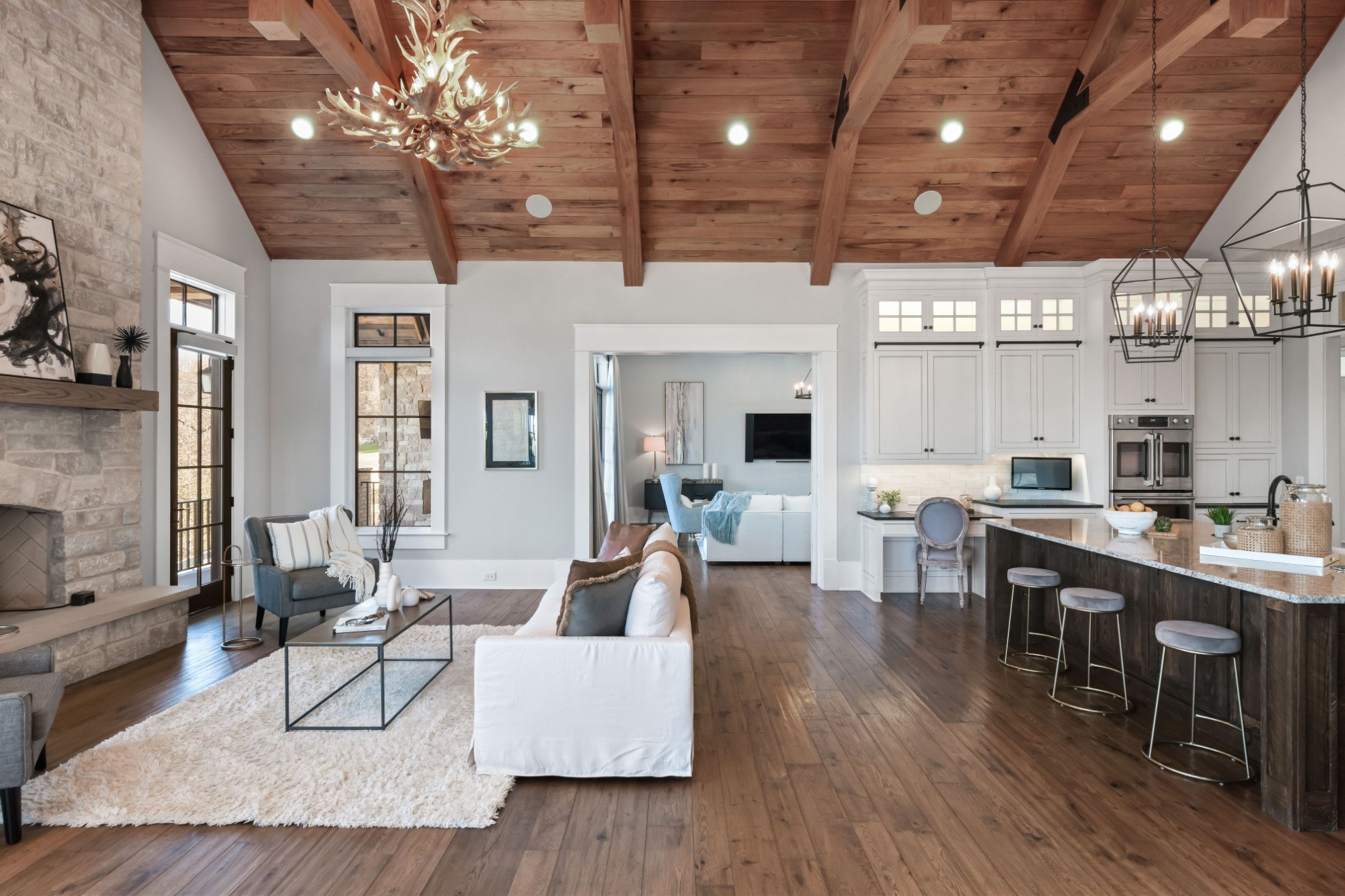 1400 Montmorenci Pass