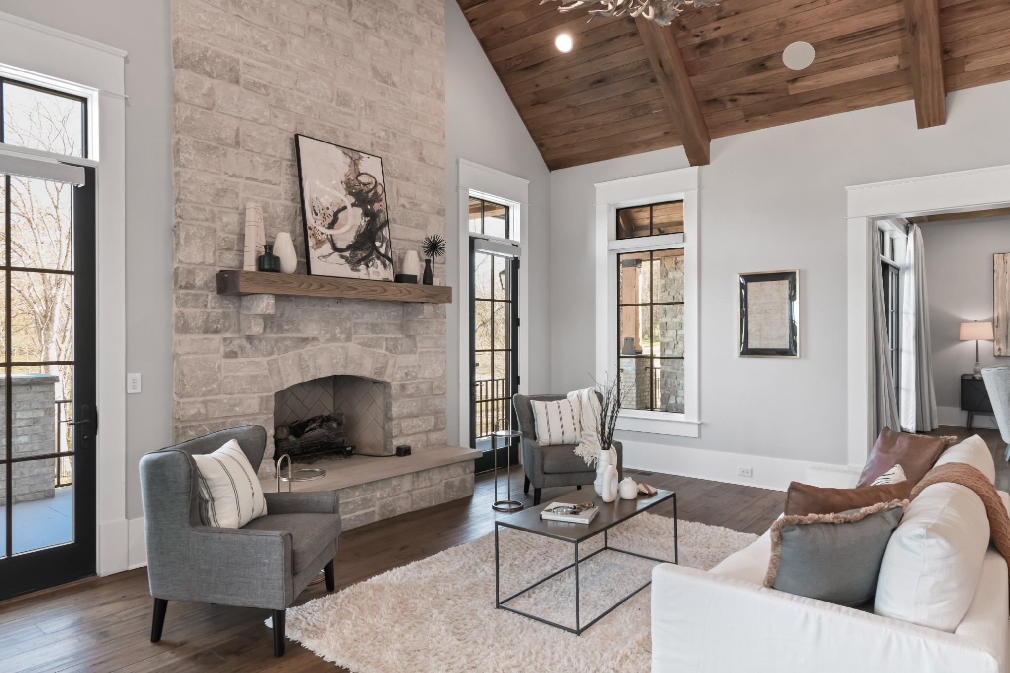 1400 Montmorenci Pass