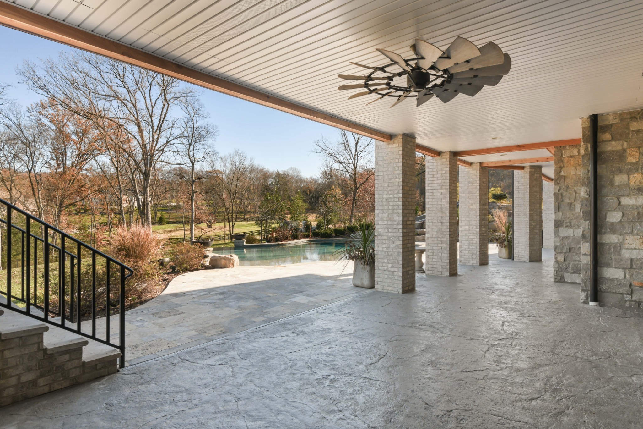 1400 Montmorenci Pass