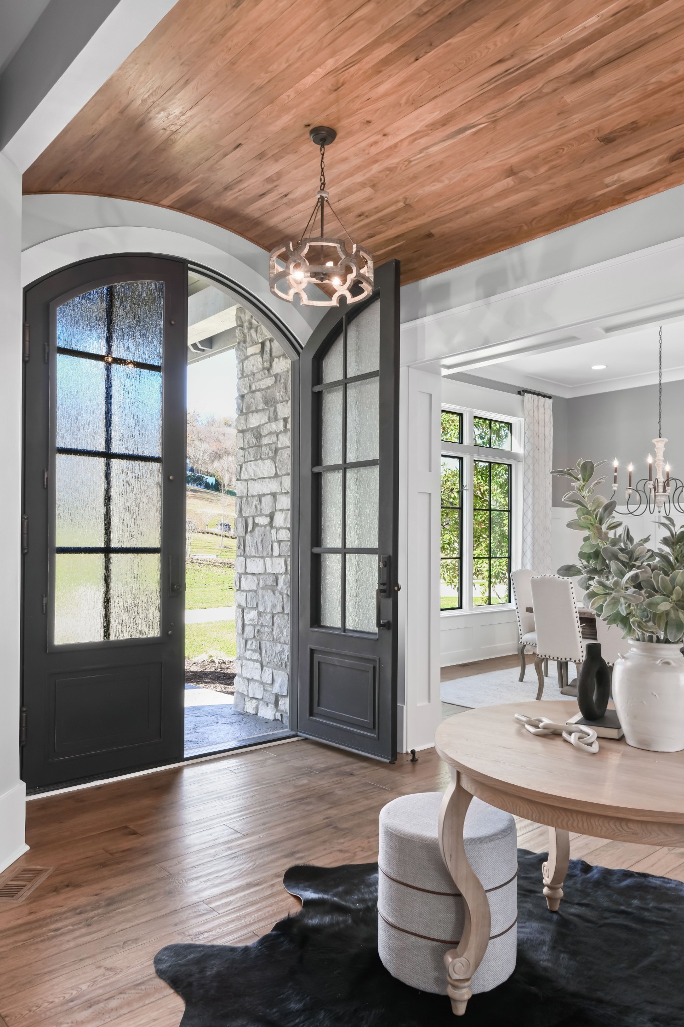 1400 Montmorenci Pass