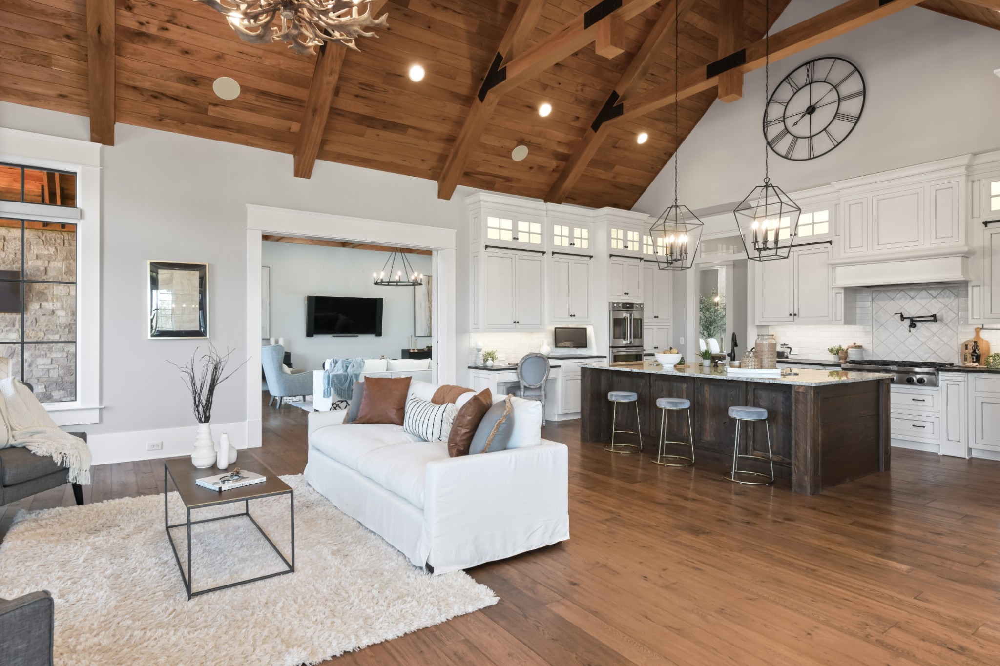 1400 Montmorenci Pass