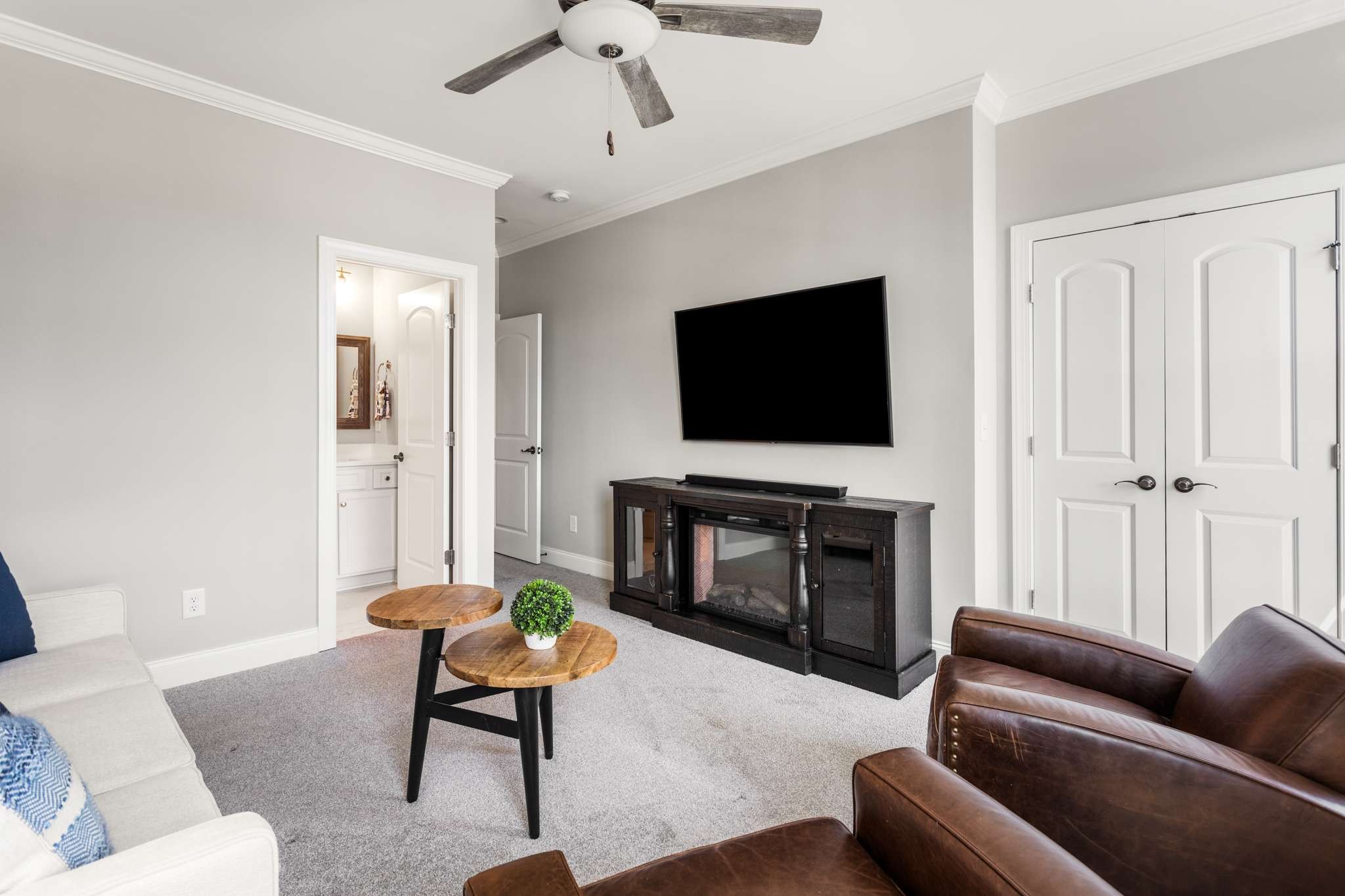 278 Stephens Valley Blvd