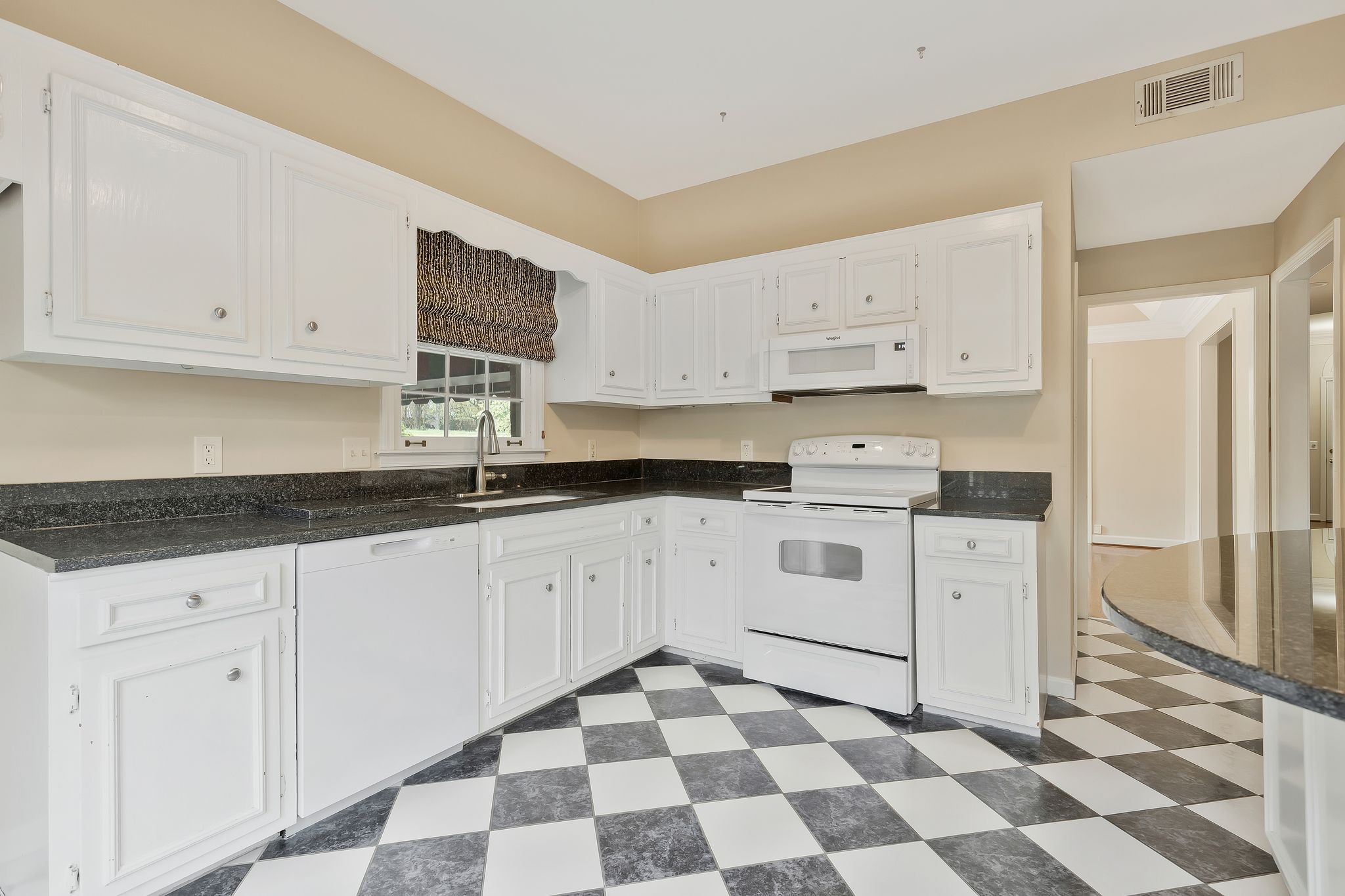 102 Jamestown Green Ct