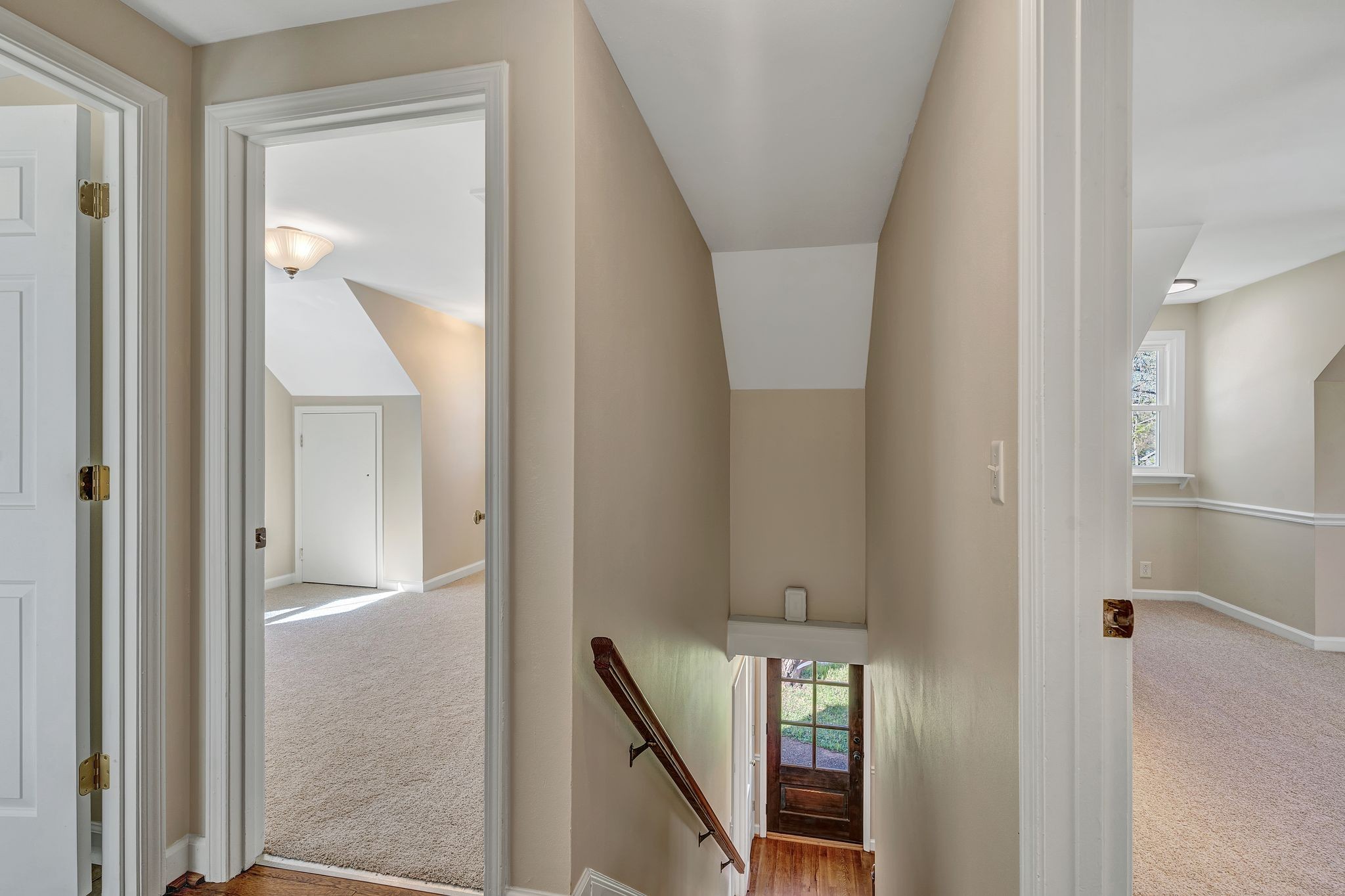 1922 Redbud Ct