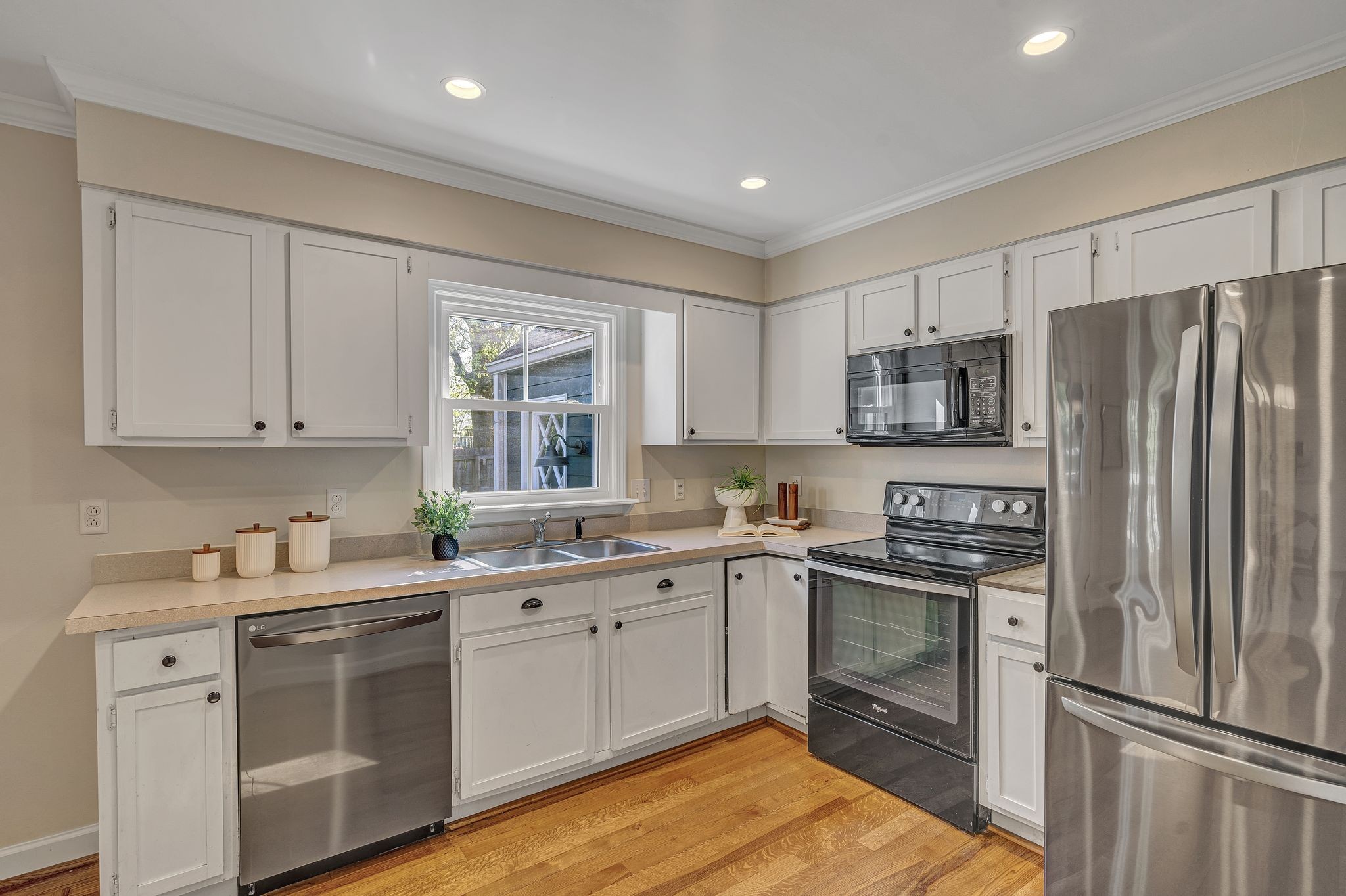 1922 Redbud Ct