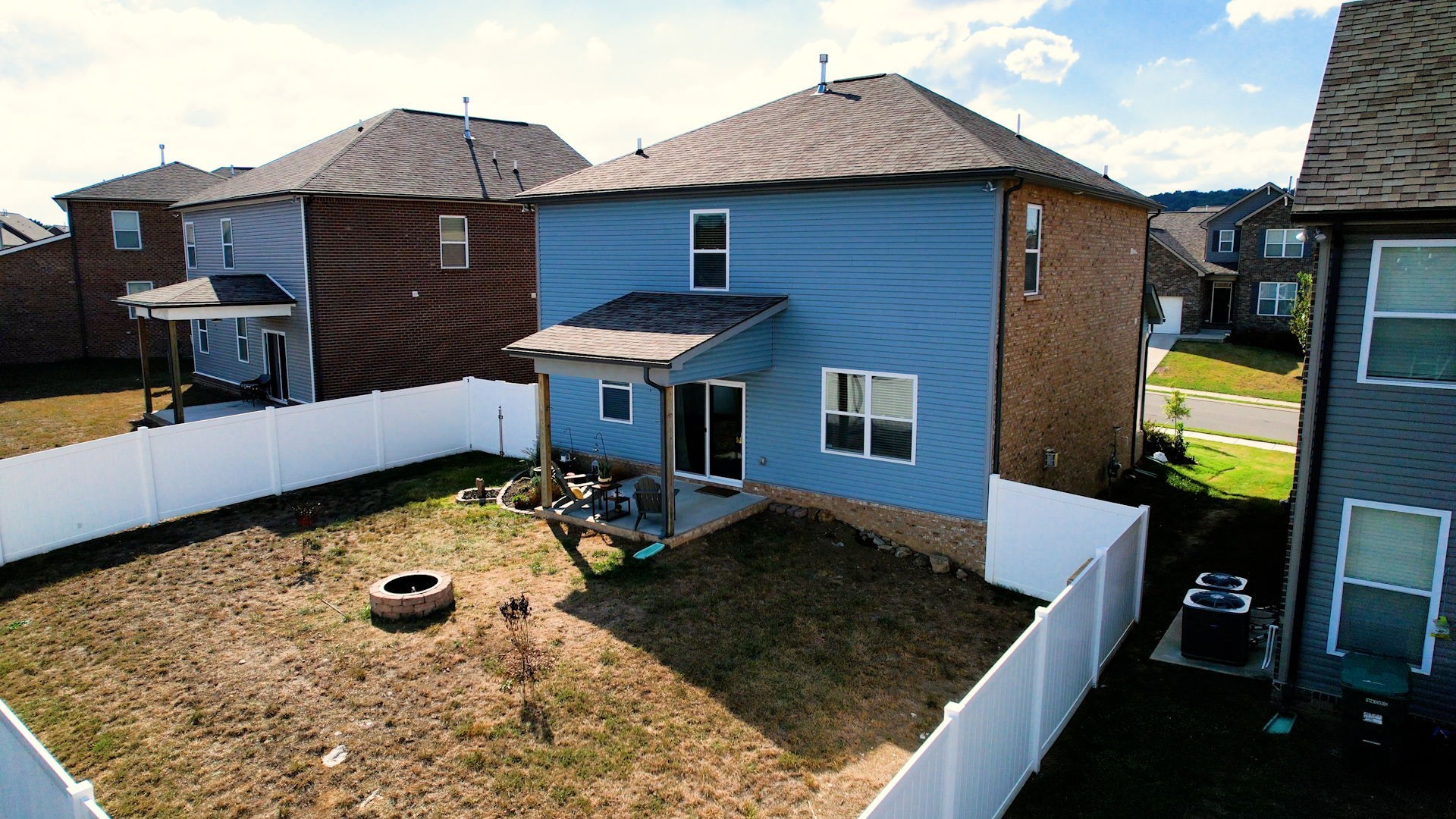 711 Amberton Dr