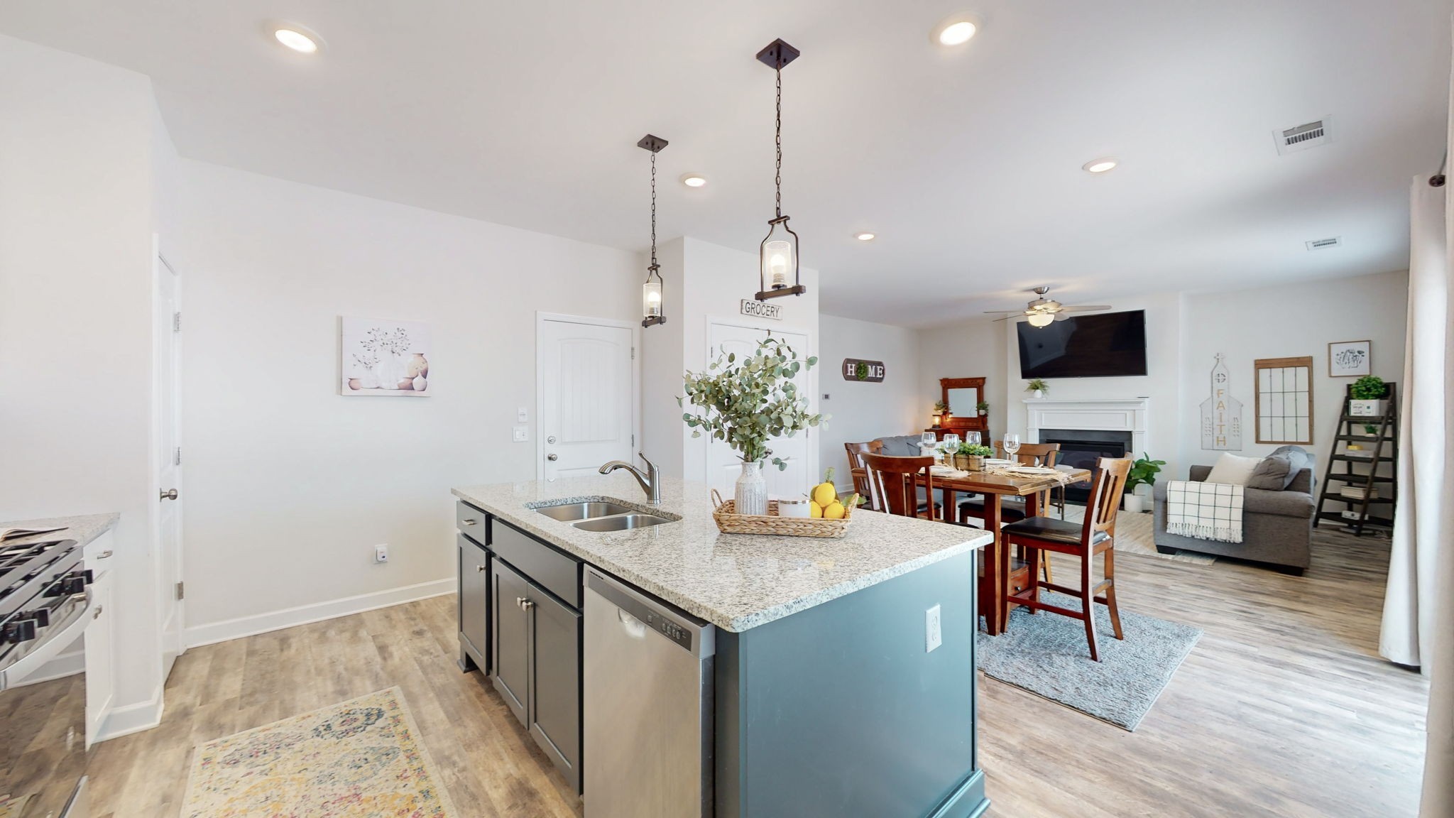 711 Amberton Dr