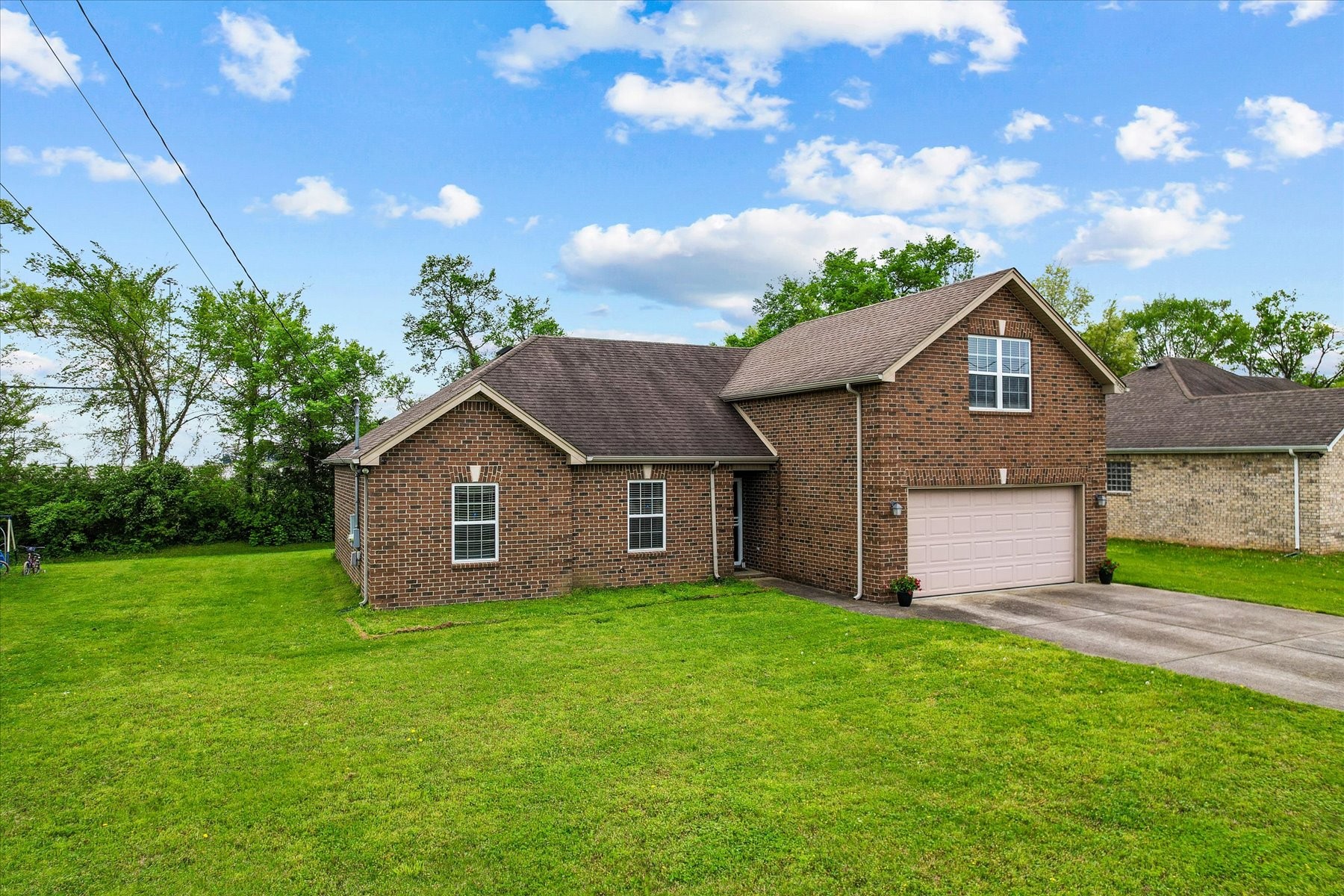 7841 Ellen Dr