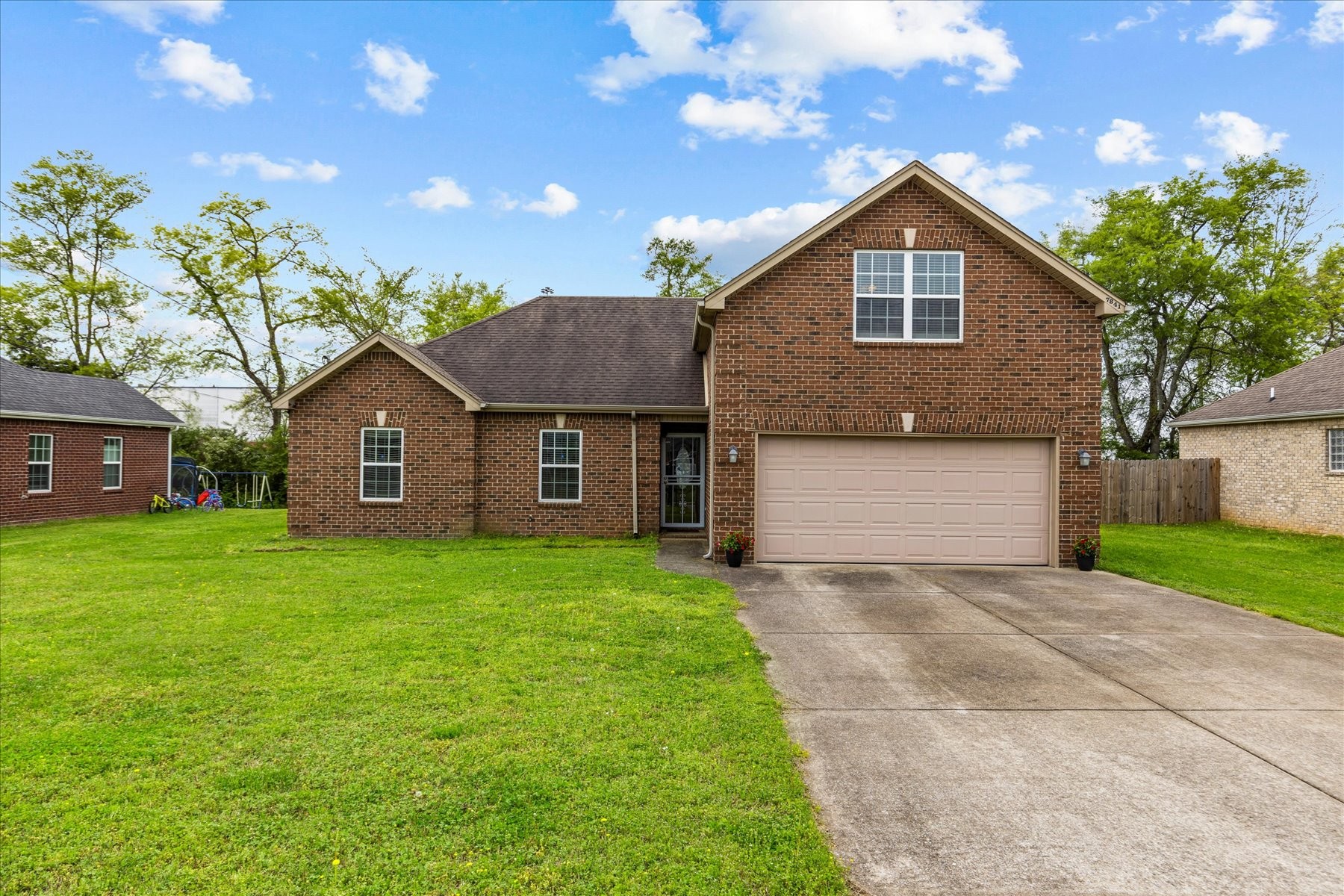 7841 Ellen Dr