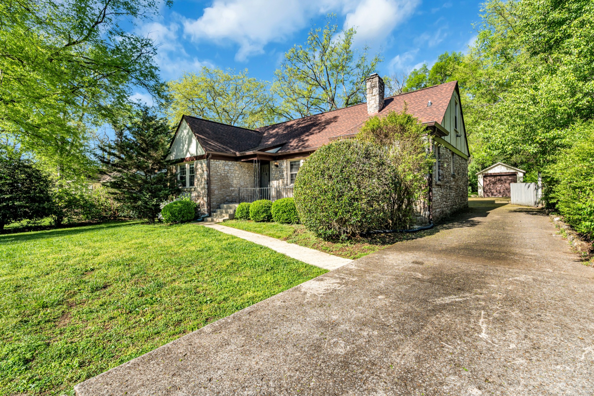 1005 Estes Rd