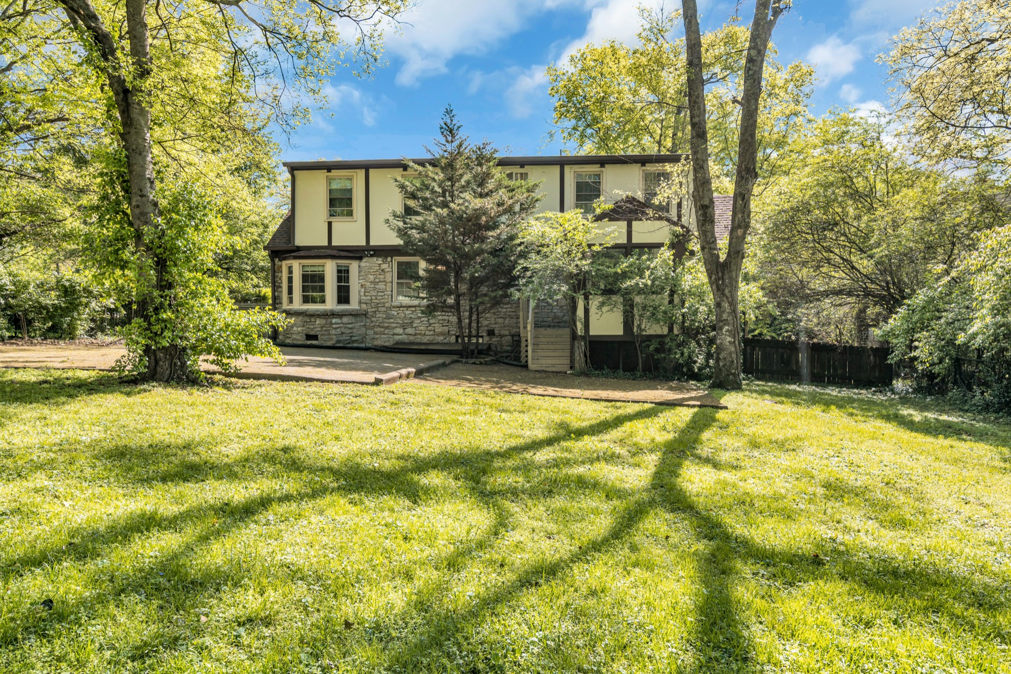 1005 Estes Rd