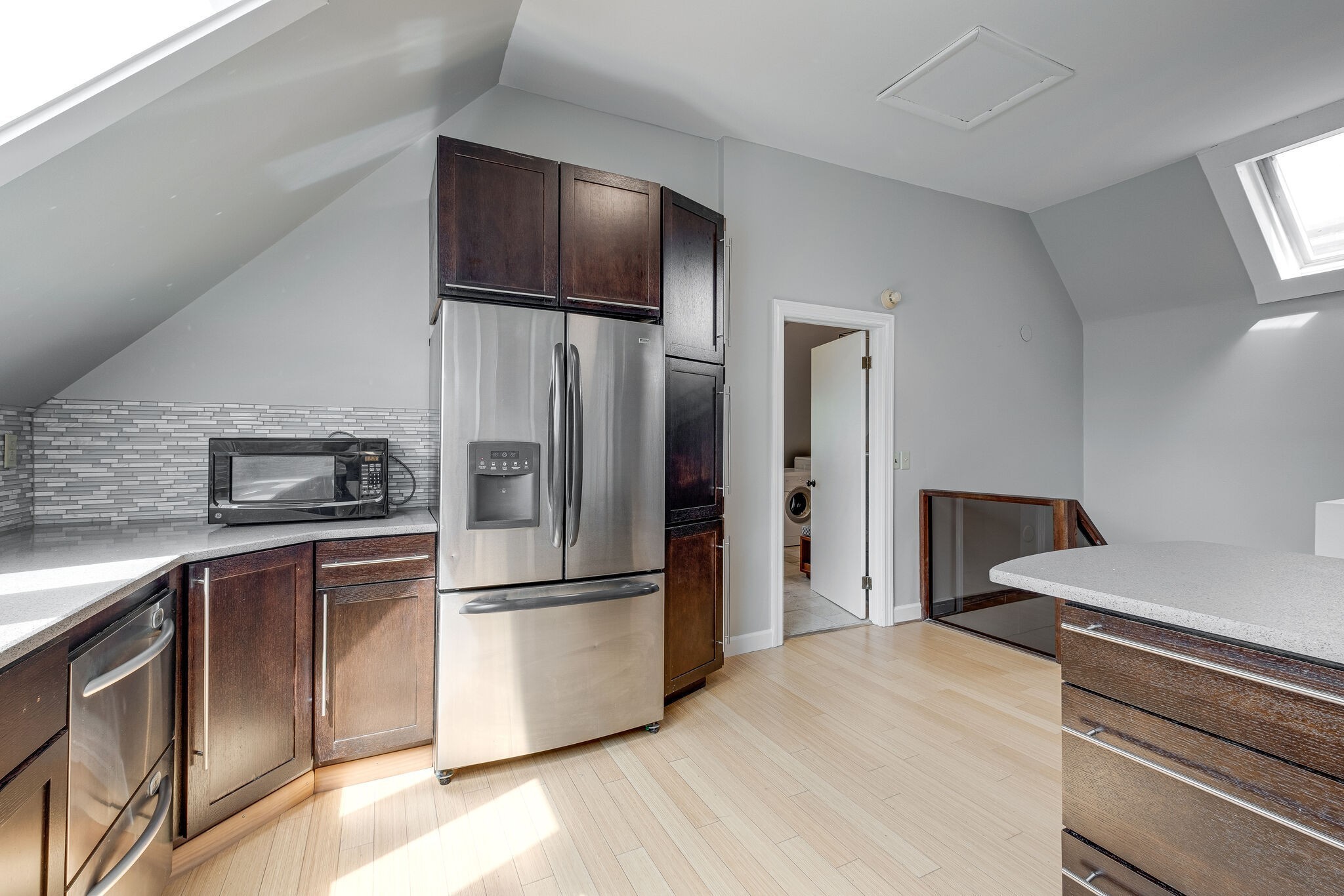 1909 18th Ave S Unit: B
