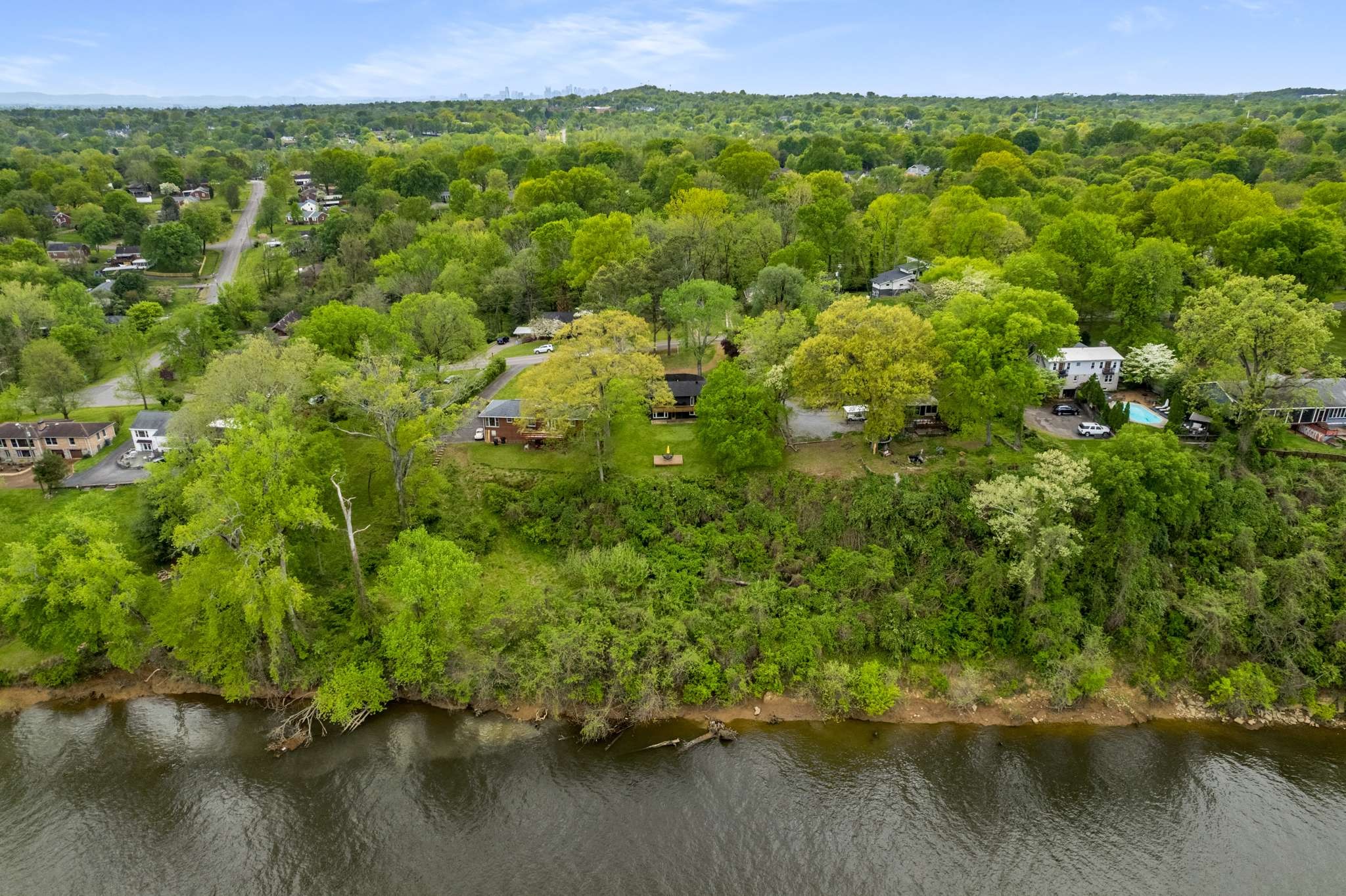3816B Moss Rose Dr